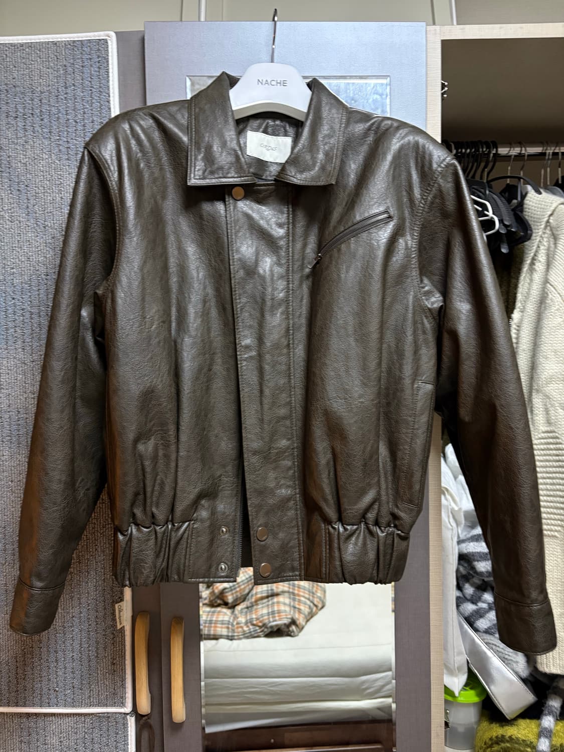 오데스 레더패디드 점퍼 상품이미지5