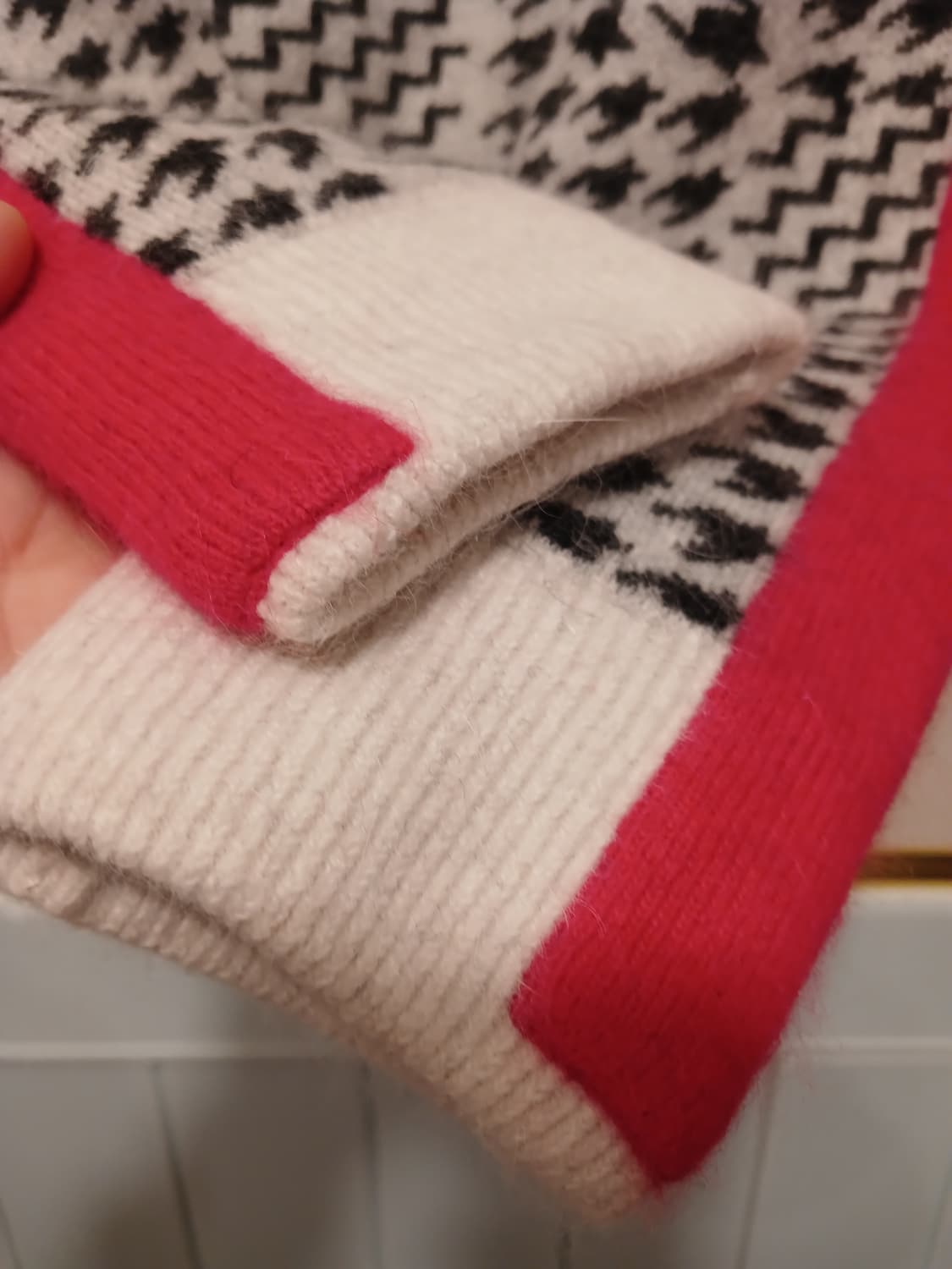 와이드앵글 정품 여성 모 + 앙고라 소재 니트 95 사이즈 상품이미지5