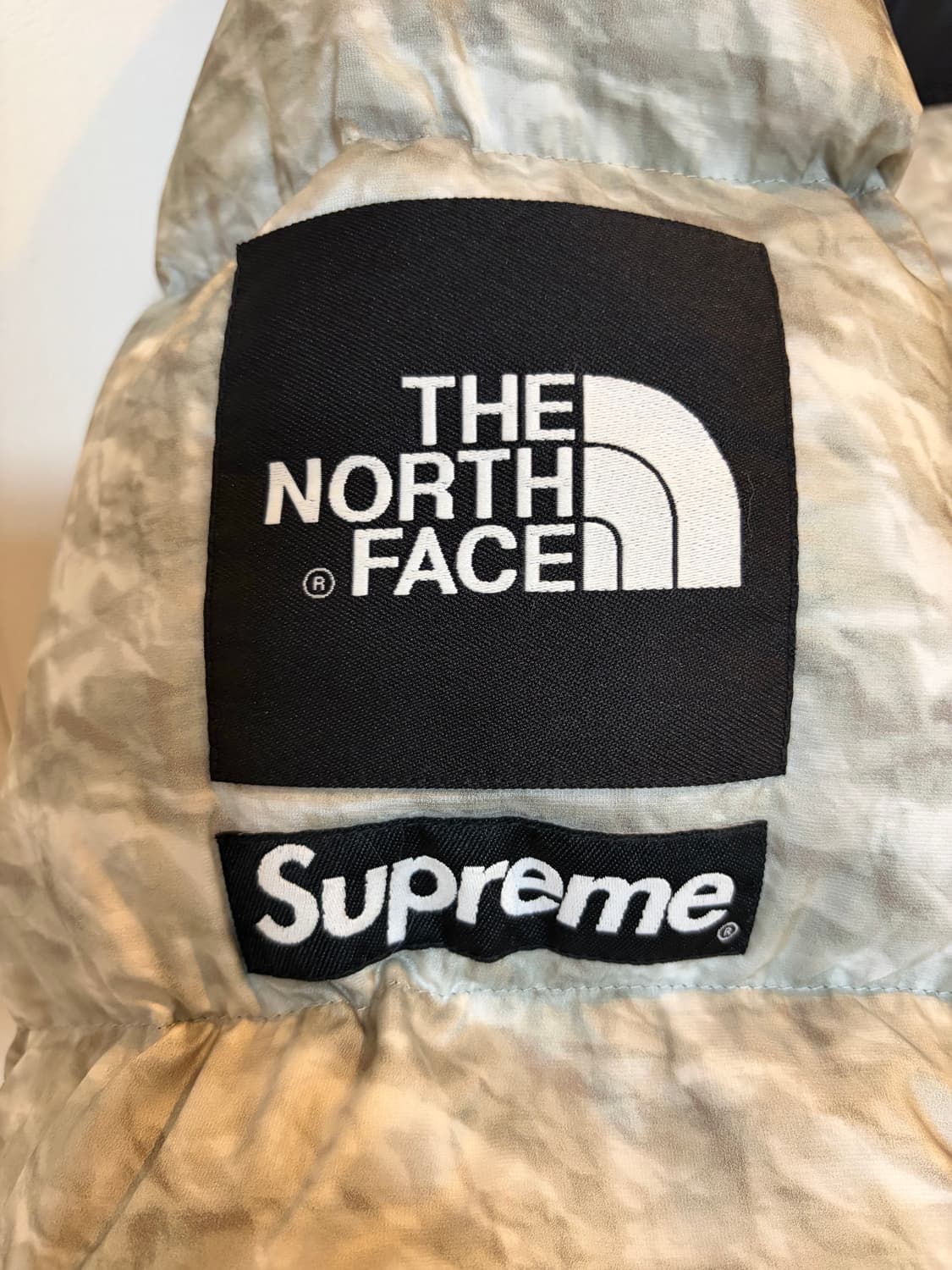 슈프림 노스페이스 페이퍼 프린트 눕시 패딩 상품이미지2