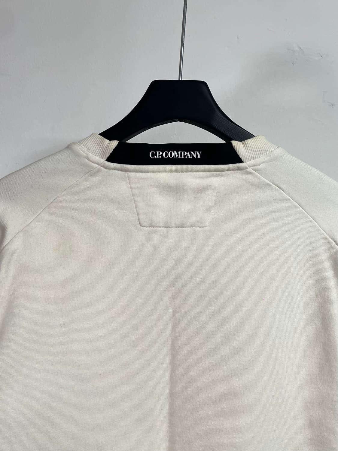 CP컴퍼니 렌즈 라운드 맨투맨 (on.137) 상품이미지5