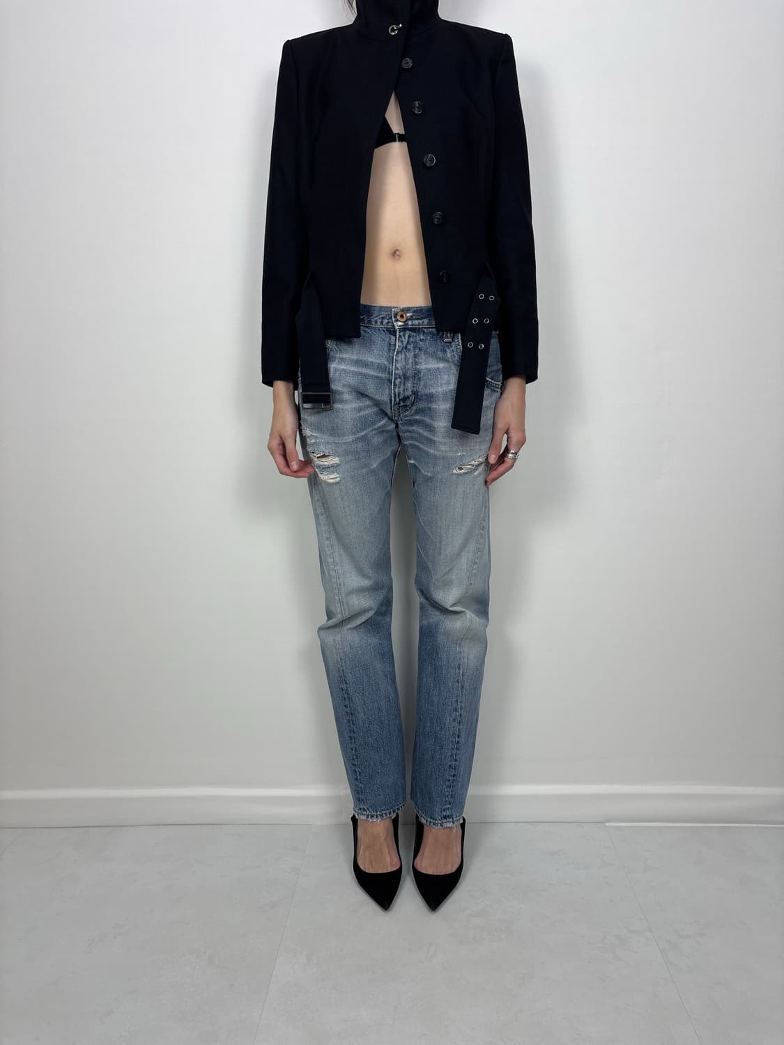 DISTRESSED CURVED JEAN 상품이미지3