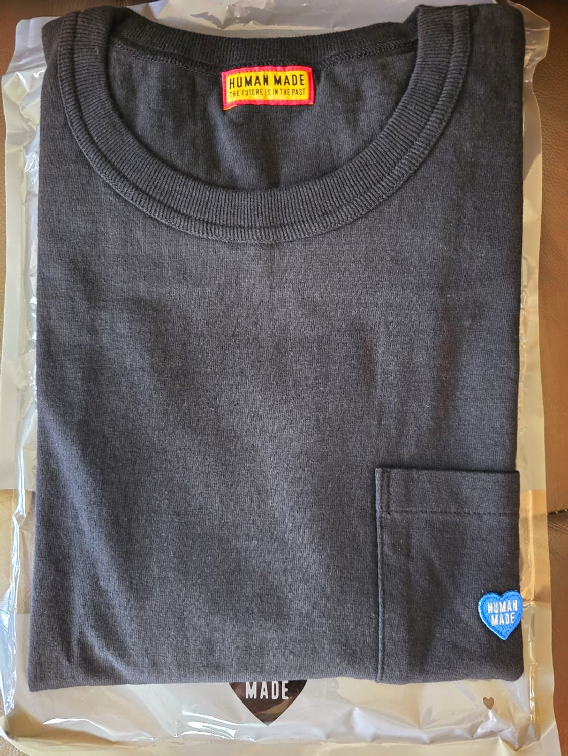 휴먼메이드 한정판 포켓티 판매합니다 상품이미지1