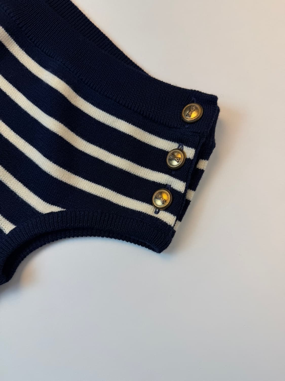 아미 스트라이프 오프 숄더 슬리브리스 상품이미지4