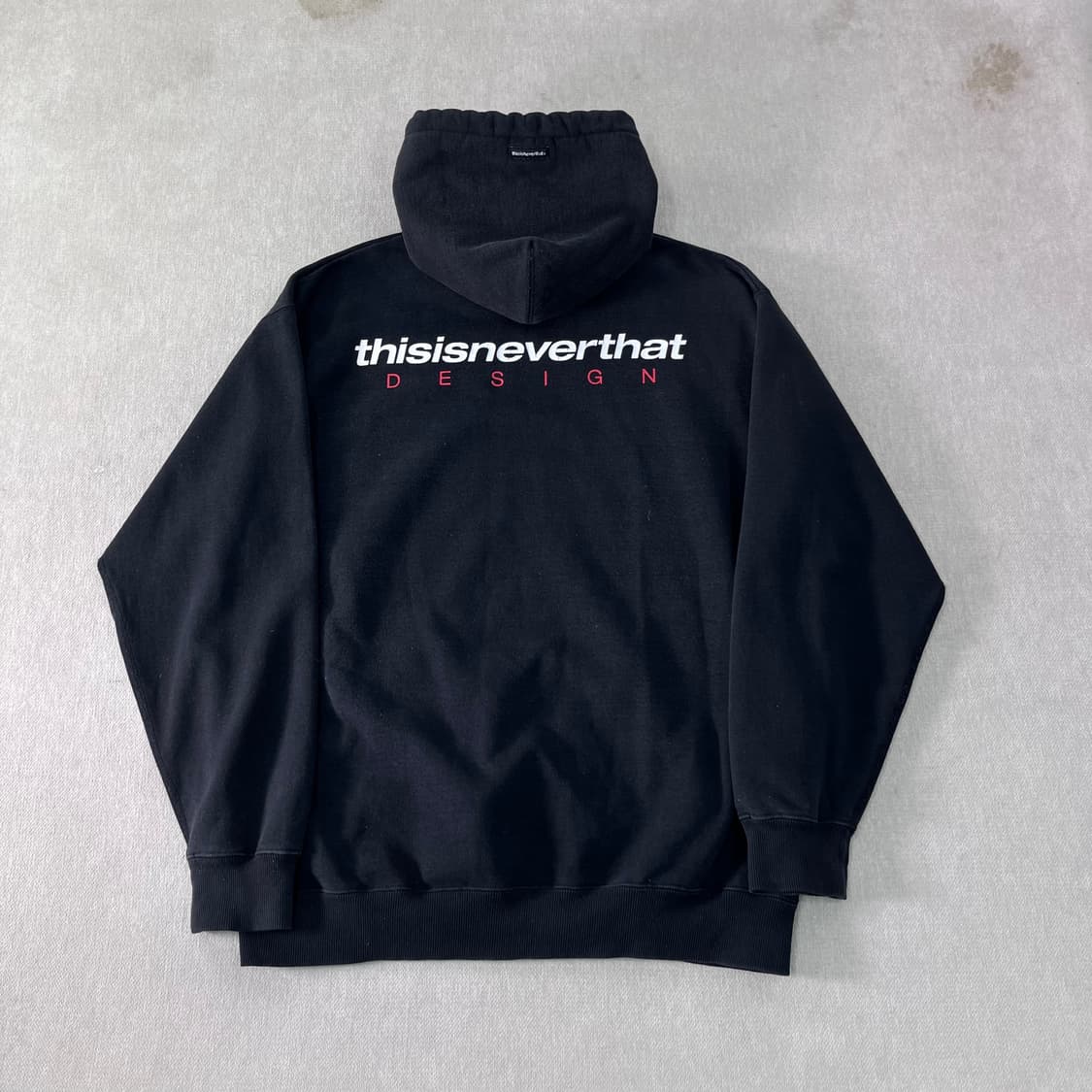 100 디스이즈네버댓 백로고 후드티 상품이미지1