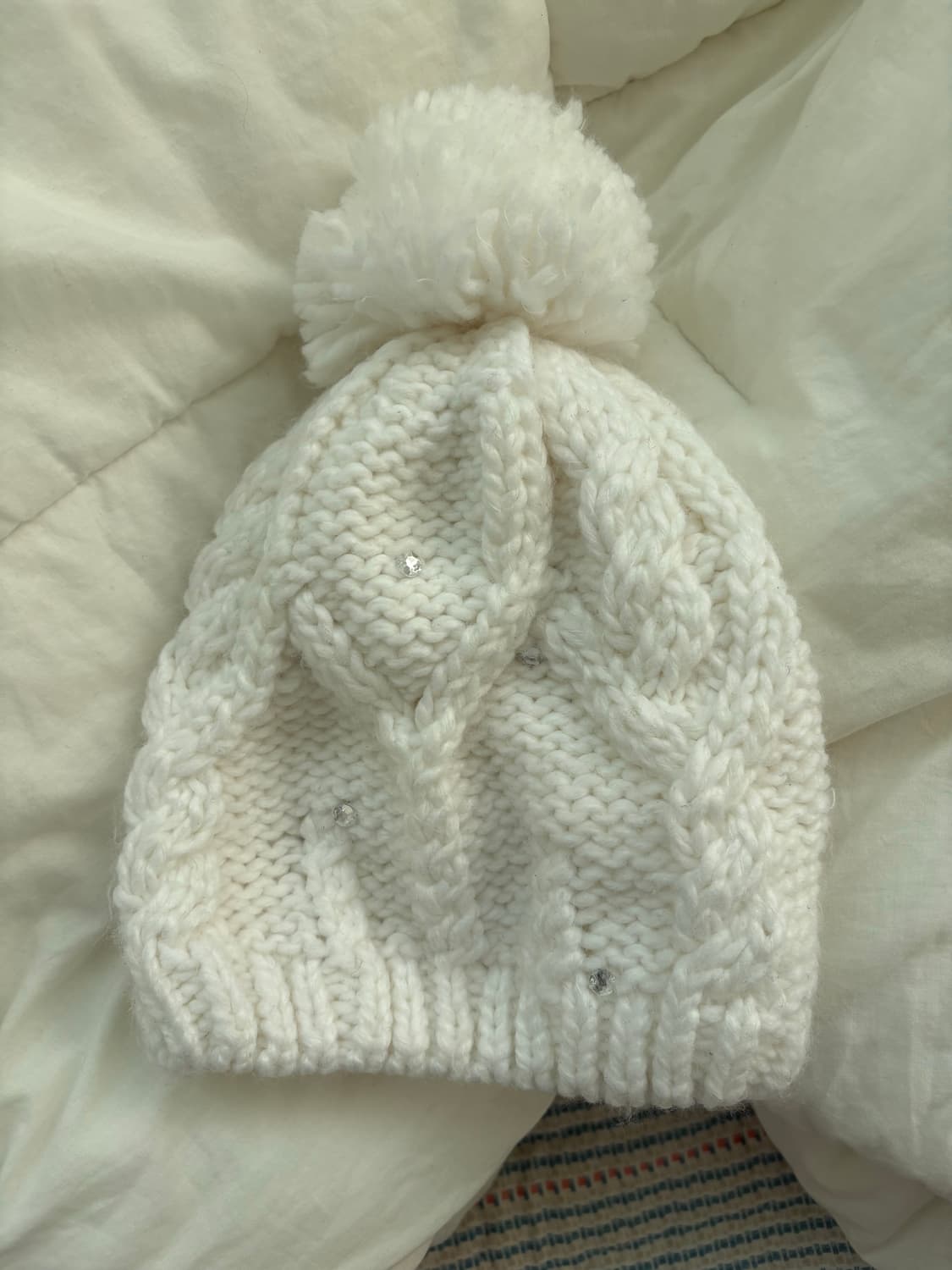 큐빅 폼폼이 꽈배기짜임 니트비니모자 상품이미지3