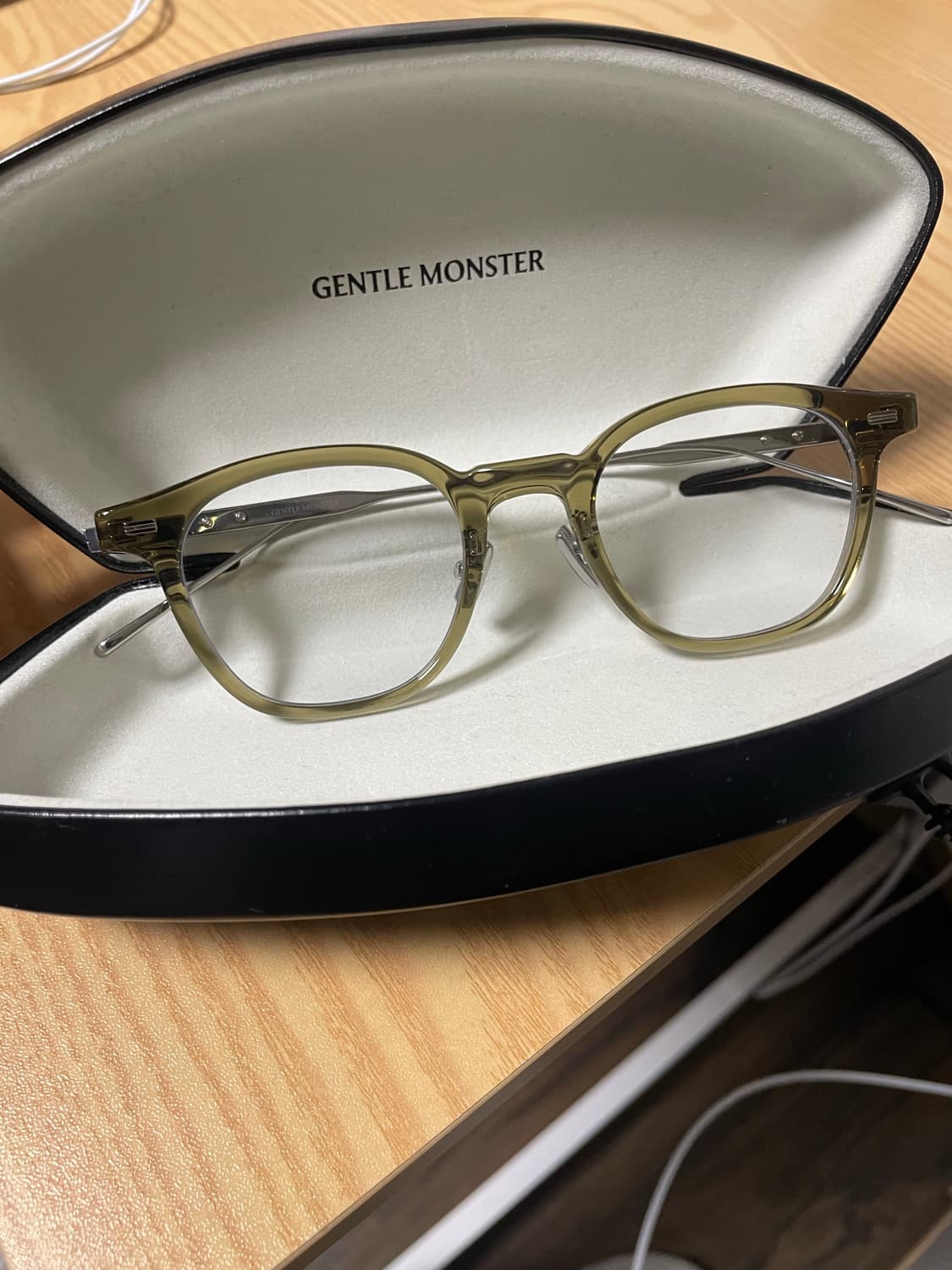 젠틀몬스터 롭 KC1 카키 상품이미지2