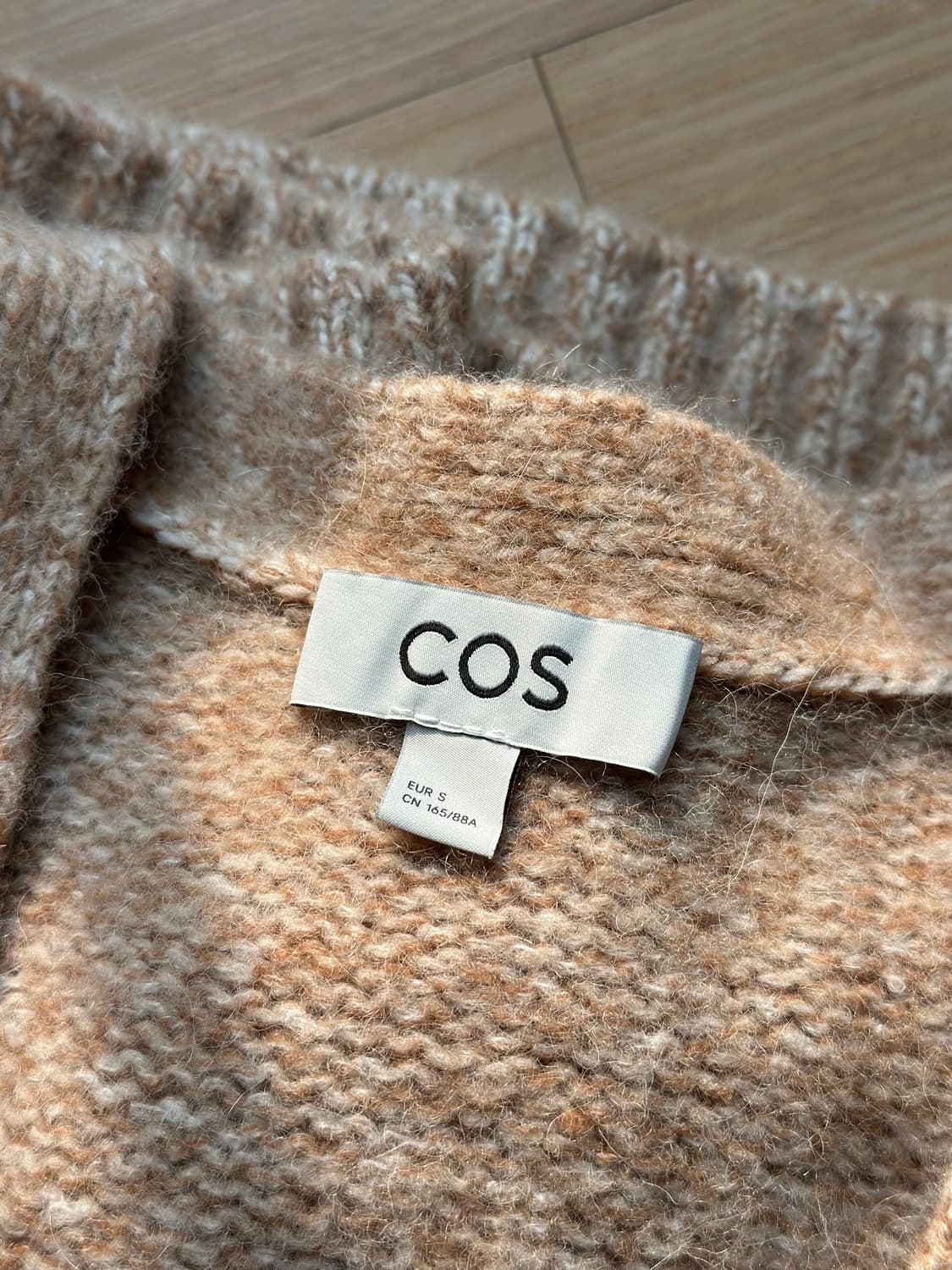 코스 COS 브이넥 가디건 베이지 S 상품이미지8