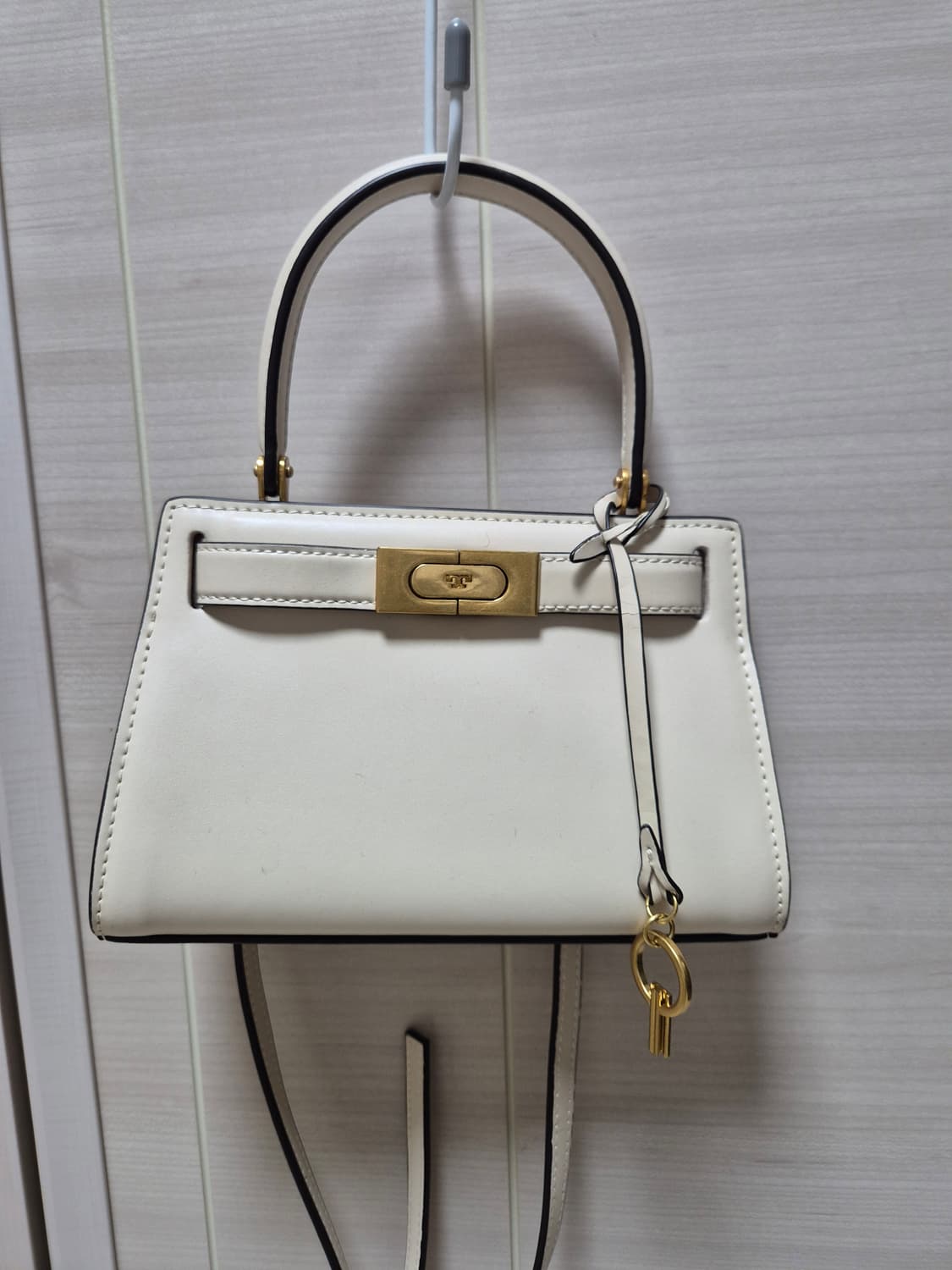 토리버치 리 라지윌 쁘띠백 미니크로스가방 상품이미지4