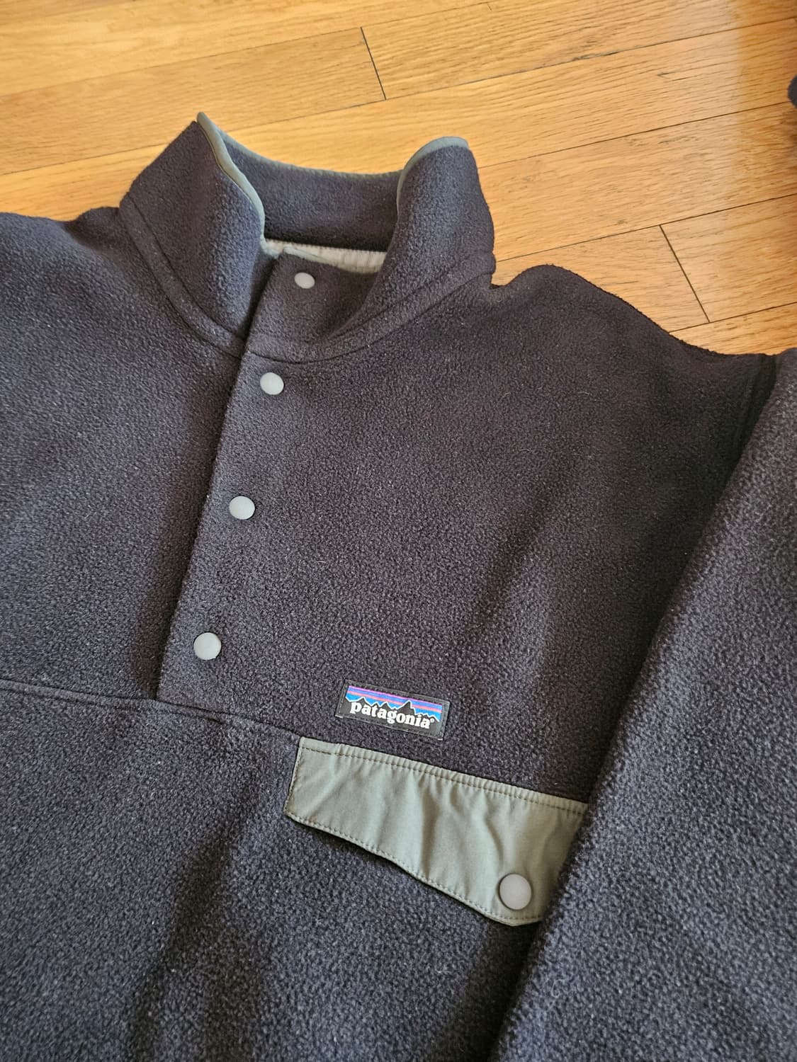 파타고니아 신칠라 블랙 라이트웨이트 L 후리스 플리스 아노락 상태A 상품이미지1