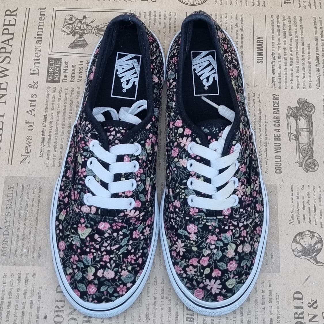 반스 어센틱 플로럴 여성스니커즈235 상품이미지2