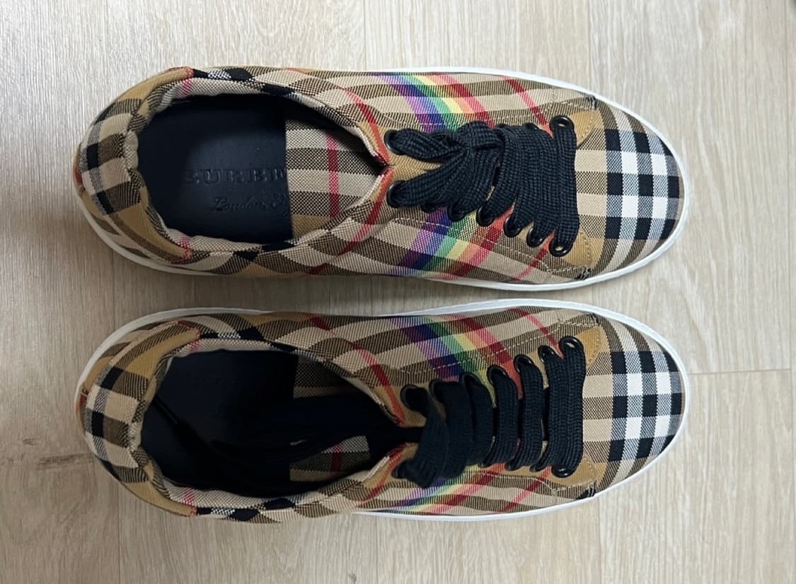 버버리 운동화 (상태최상) 상품이미지1