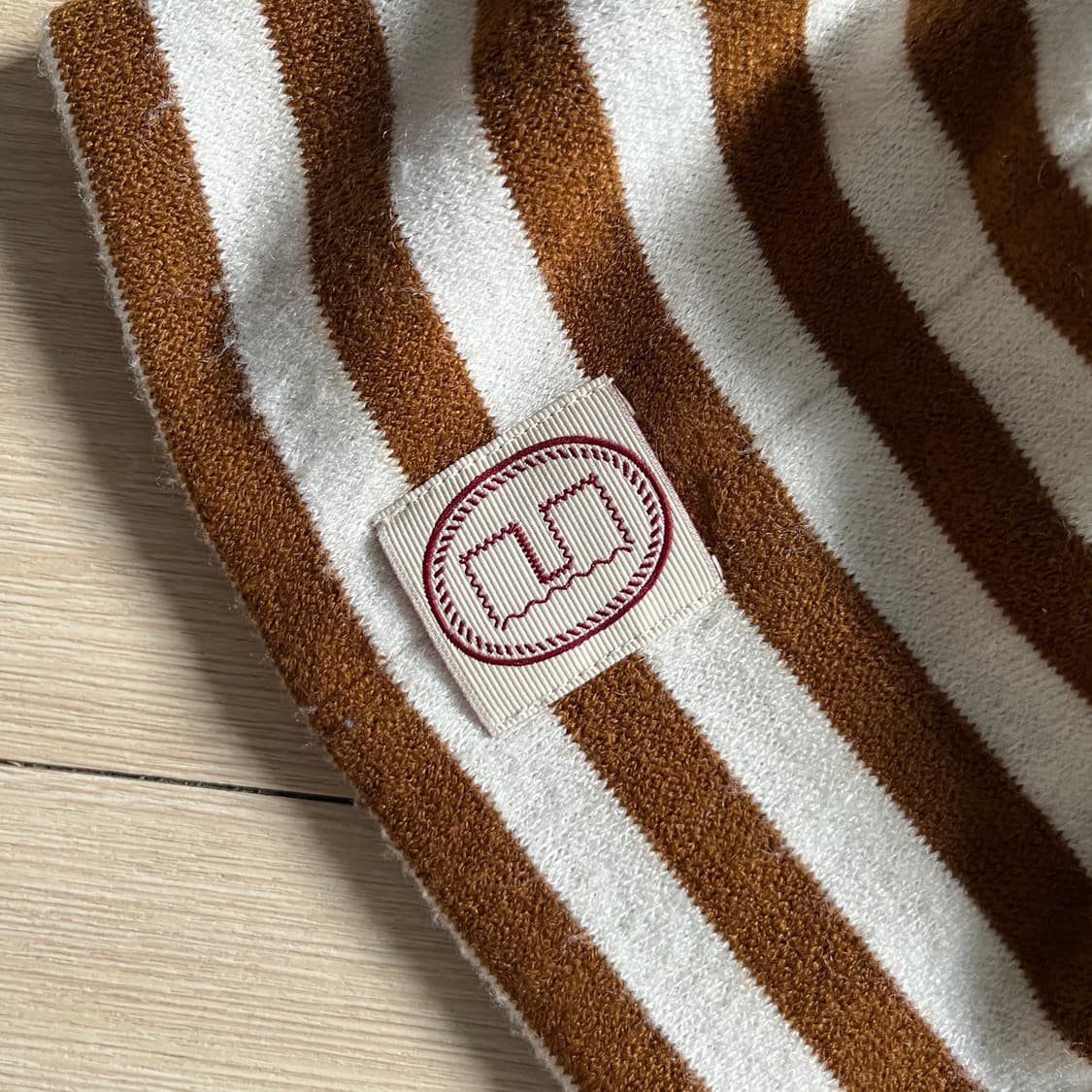 카락터 스트라이프드 니트 비니 카멜 상품이미지2