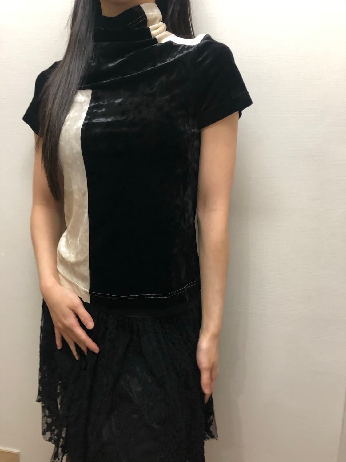 빈티지 블랙 앤 화이트 벨벳 탑 상품이미지7