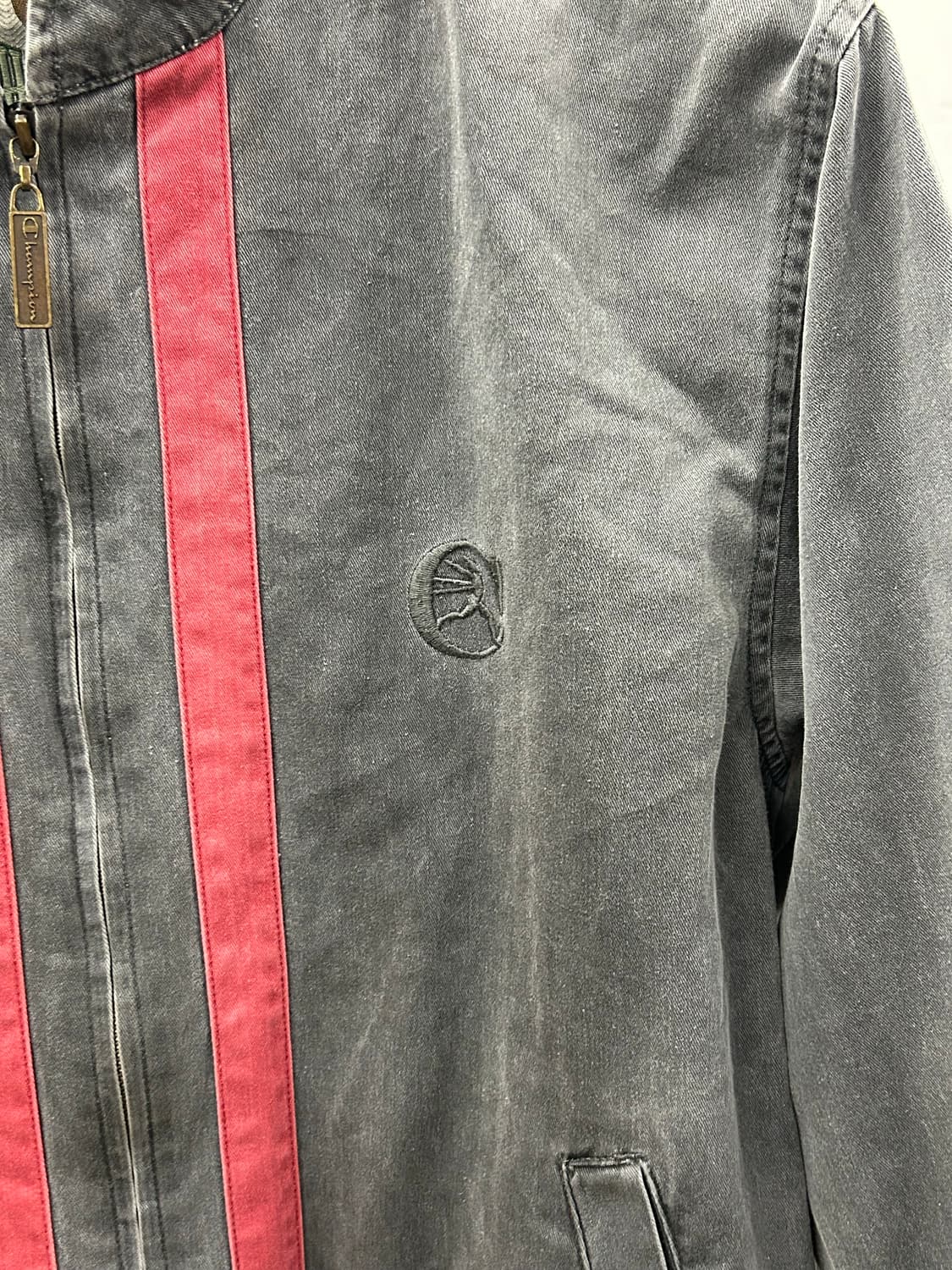 챔피온(Champion) 회색 레드 스트라이프 집업 자켓 상품이미지4