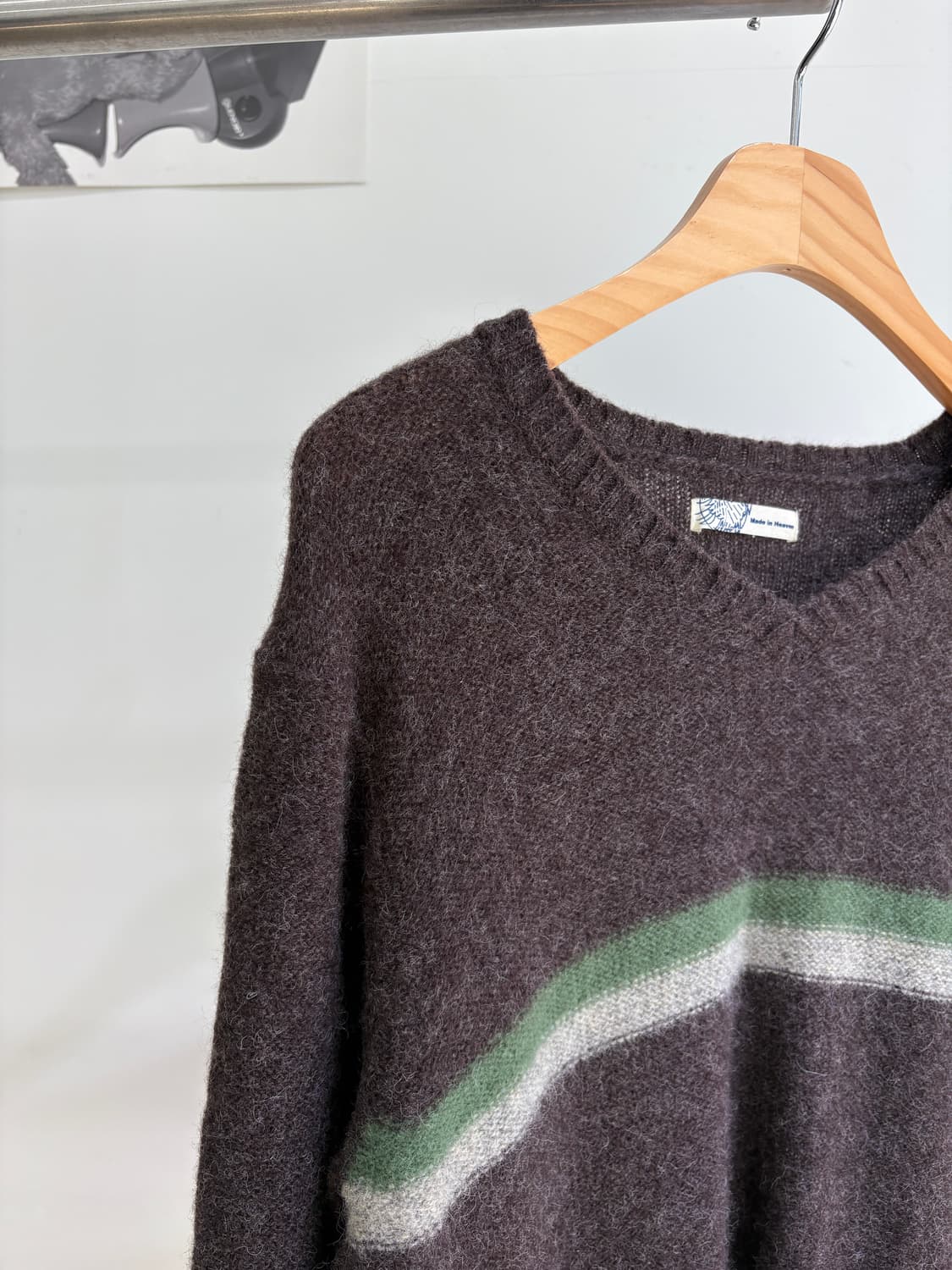 MADE IN HEAVEN 브이넥 니트 상품이미지3