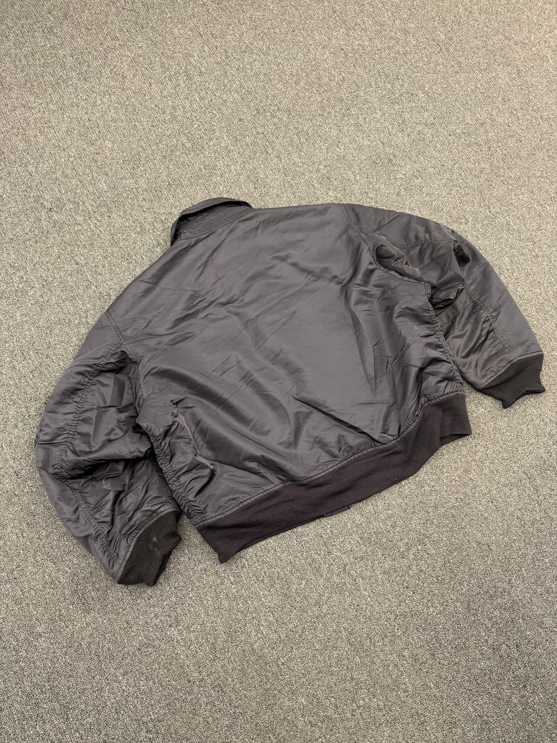 알파 인더스트리 빈팉지 MA-1 블랙 항공점퍼 상품이미지5