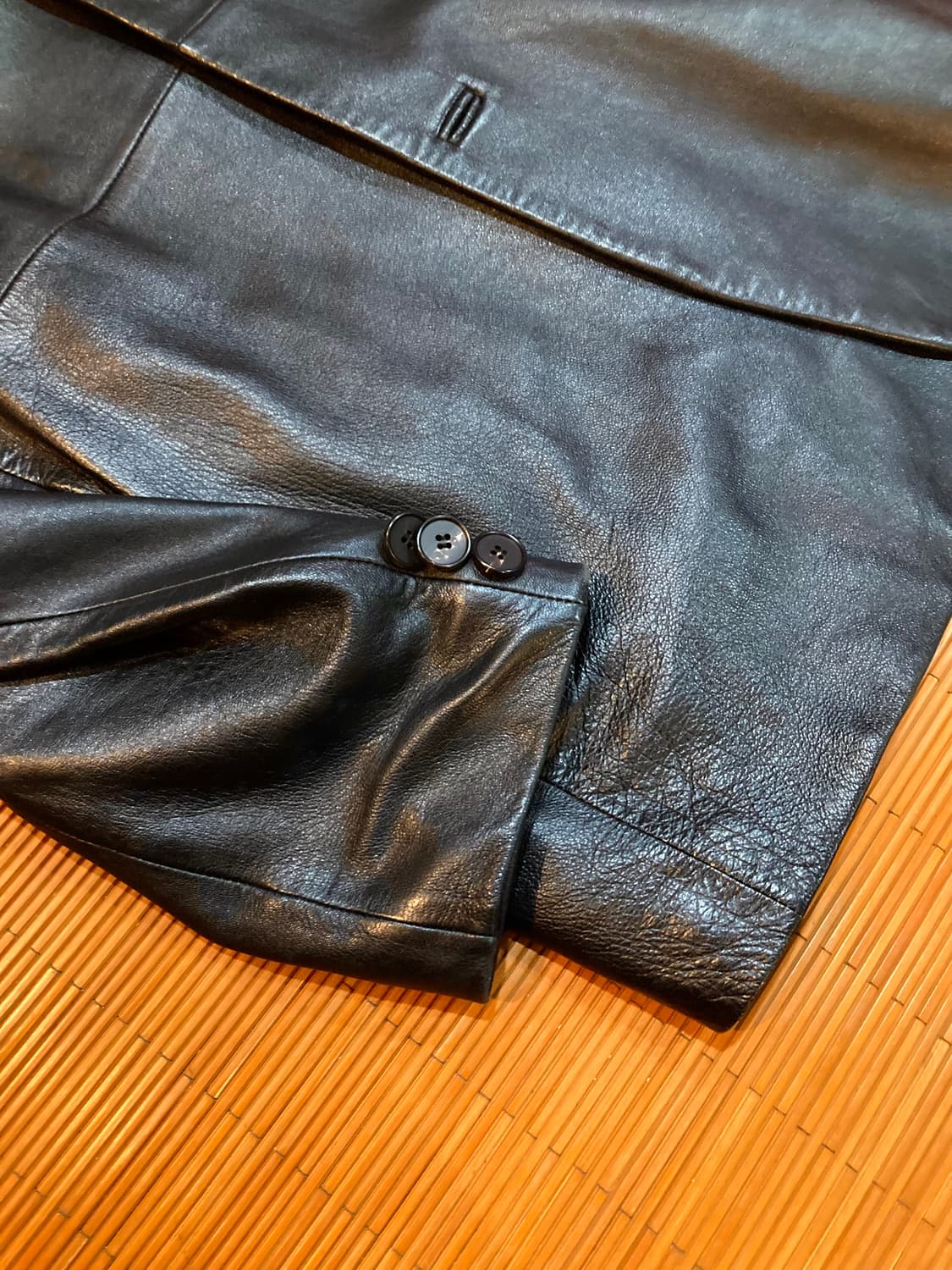 램스킨 쓰리버튼 숏카라 싱글 레더자켓 상품이미지8