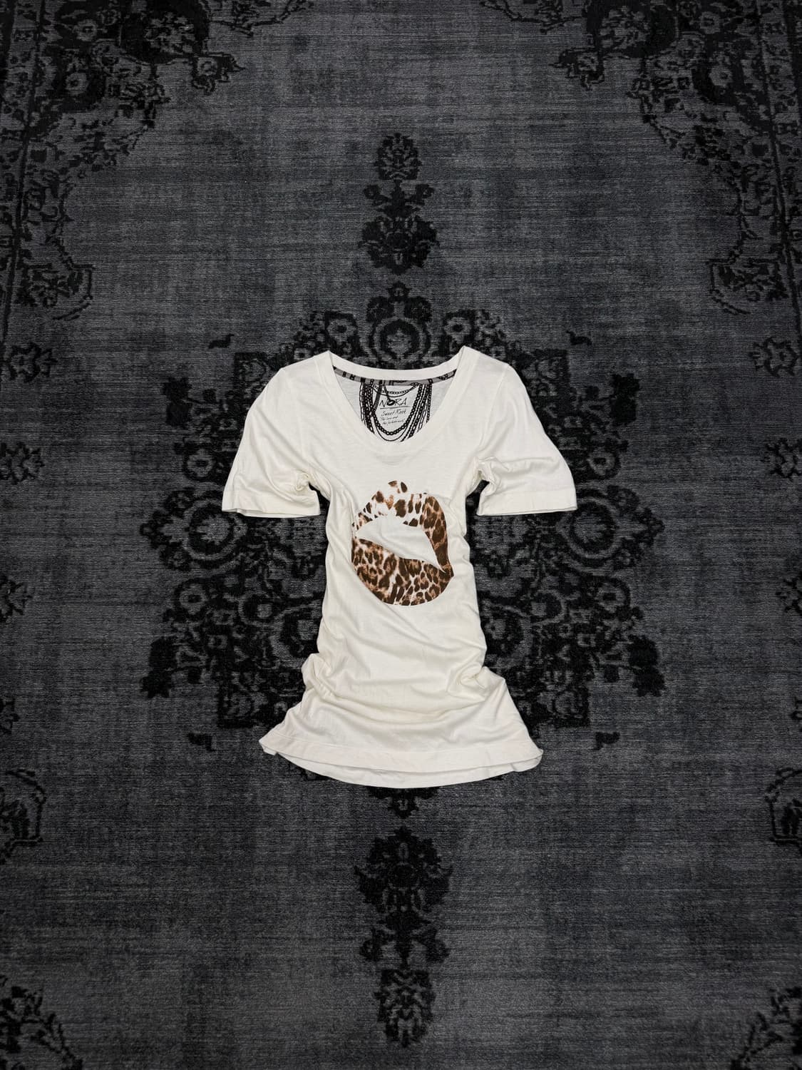 Nora sweet rock lip t shirts 상품이미지1