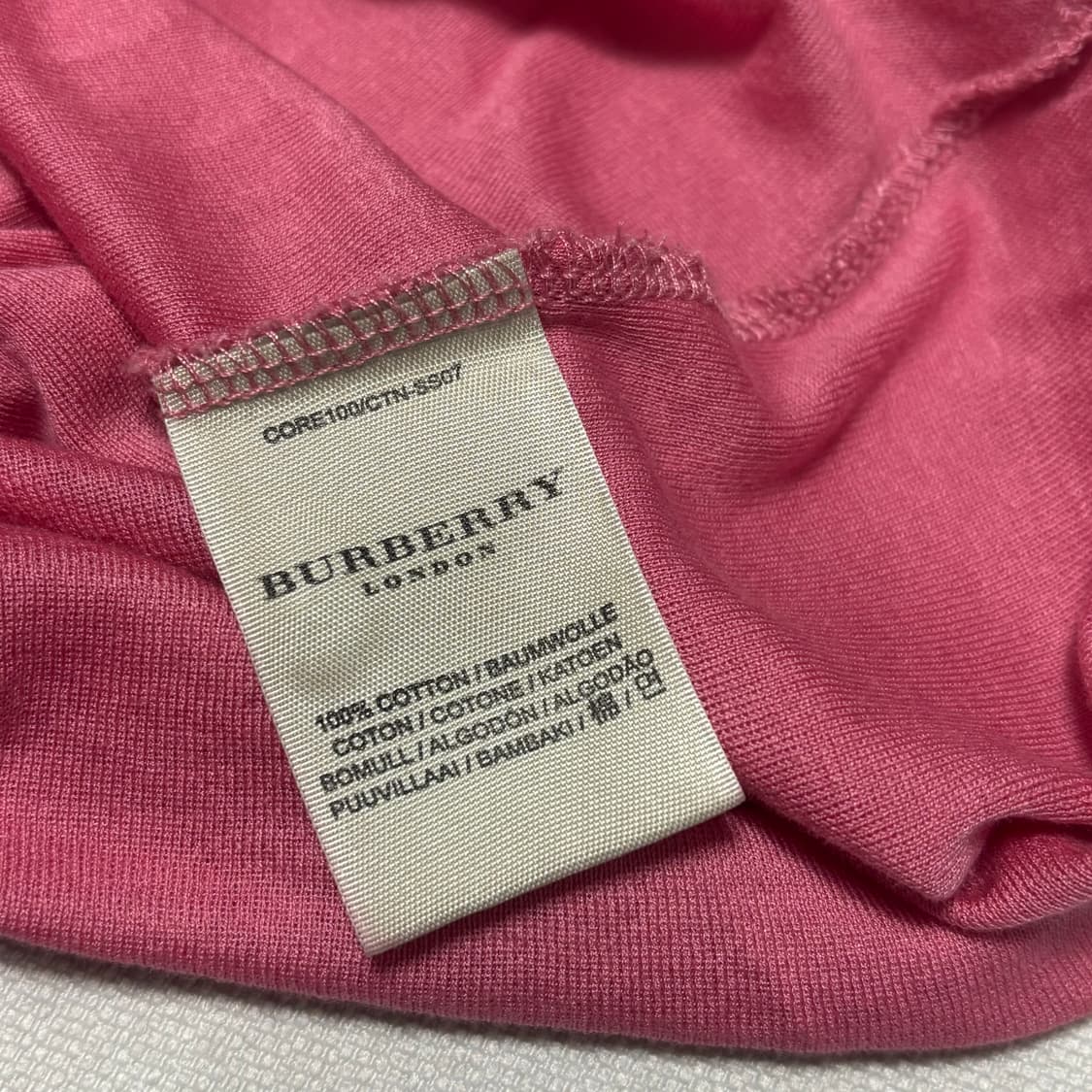L 버버리 여성용 핑크 카라 반팔티 상품이미지5