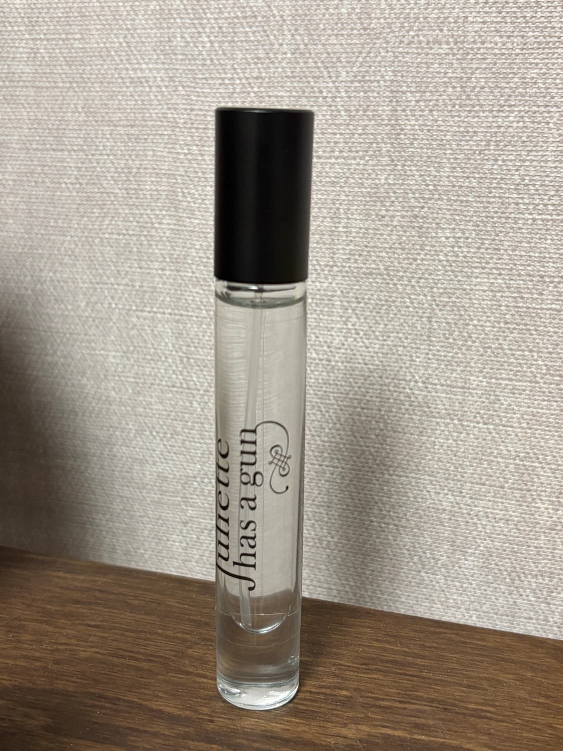 줄리엣 헤즈 어 건 낫어퍼퓸 7.5ml 상품이미지1