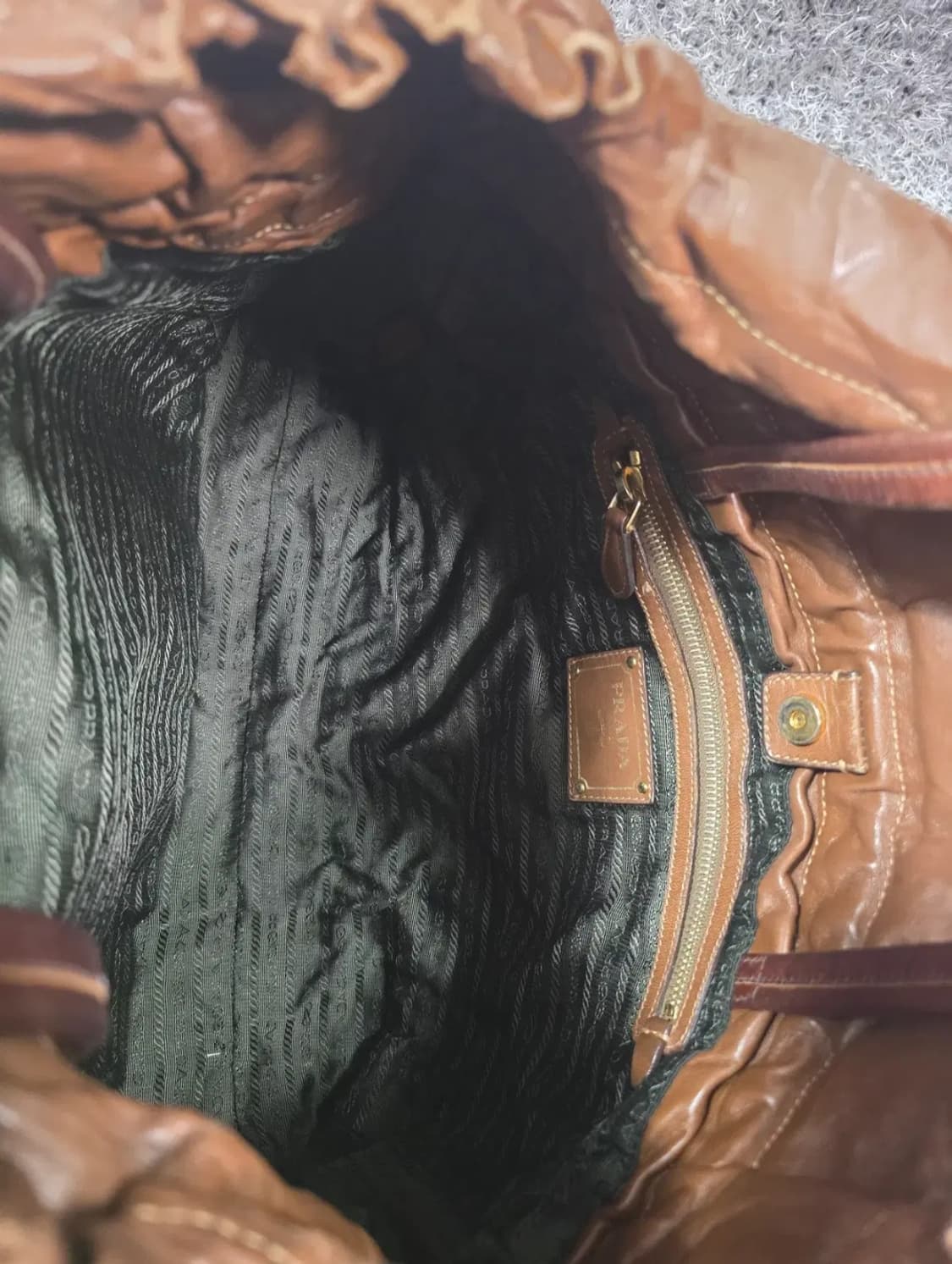 프라다 레더 빈티지 숄더백 상품이미지9