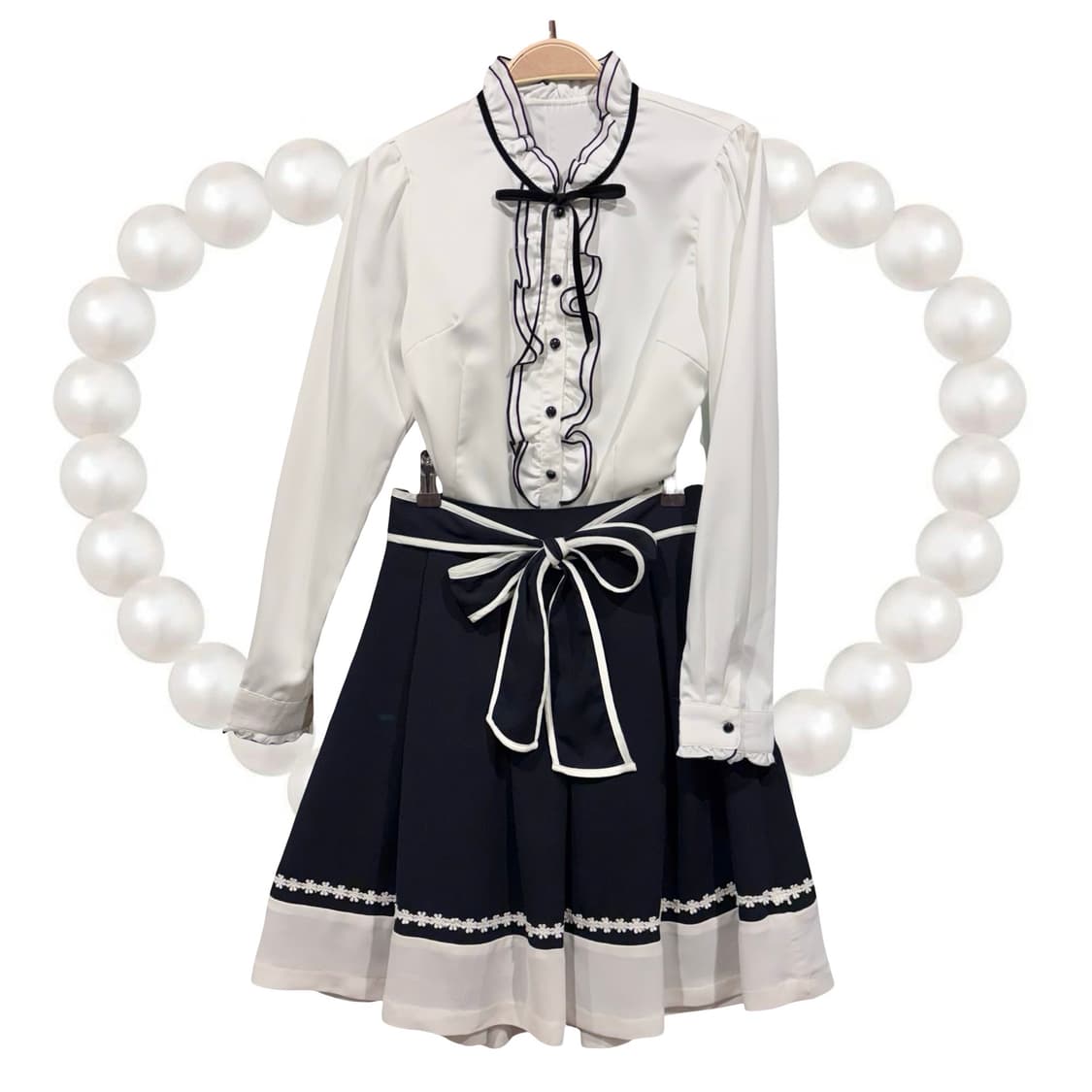 일본 빈티지 블랙 파이핑 라인 프릴 블라우스 로판 공겜여주 일브 상품이미지2