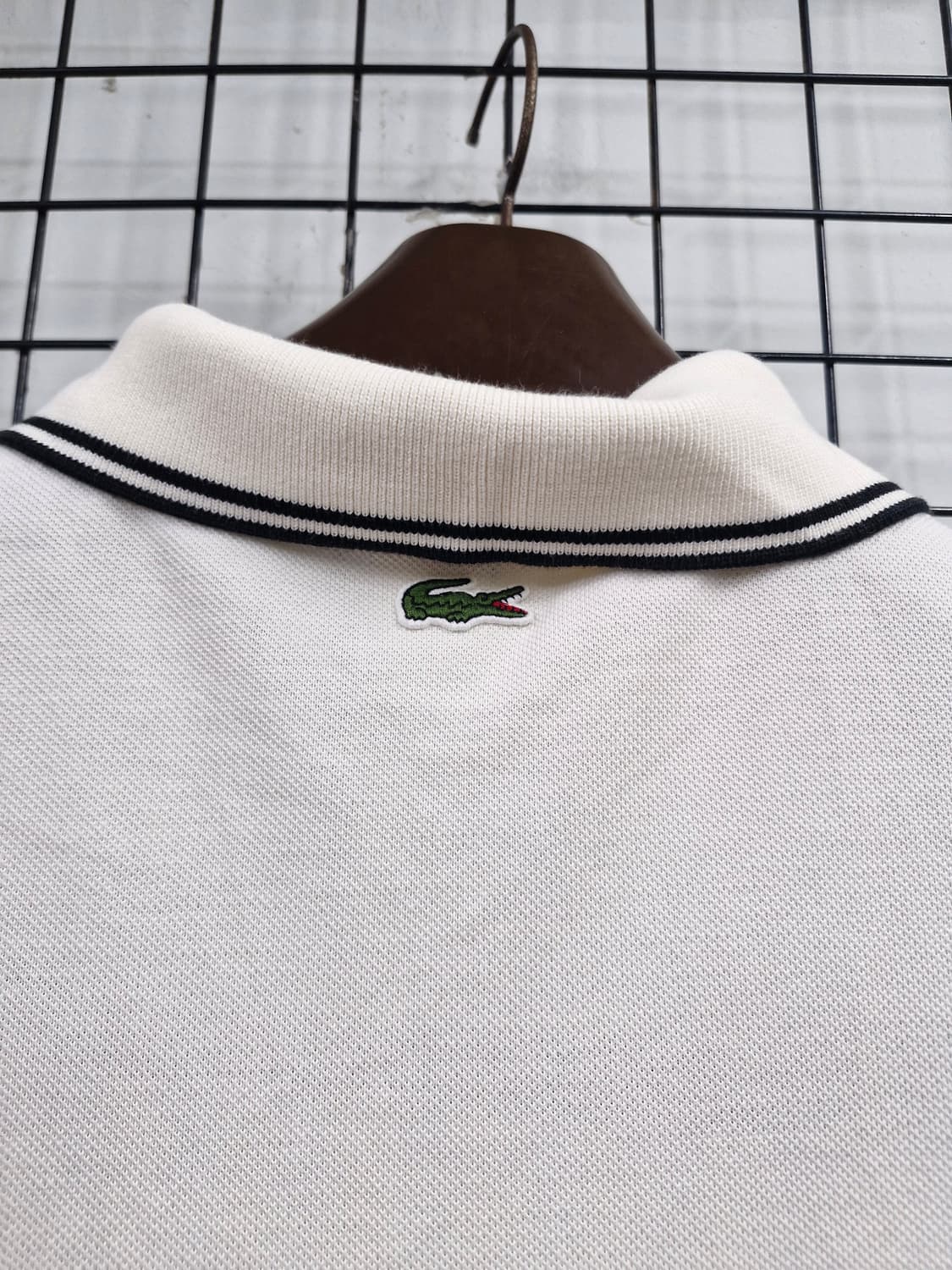 105XL 라코스테 카라 반팔티 아이보리. 상품이미지8