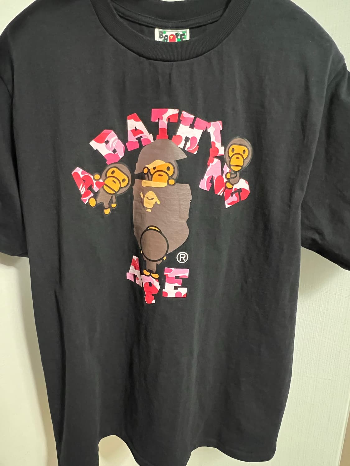 베이프 ABC 카모 컬리지 마일로 반팔 티셔츠 블랙 핑크 상품이미지2