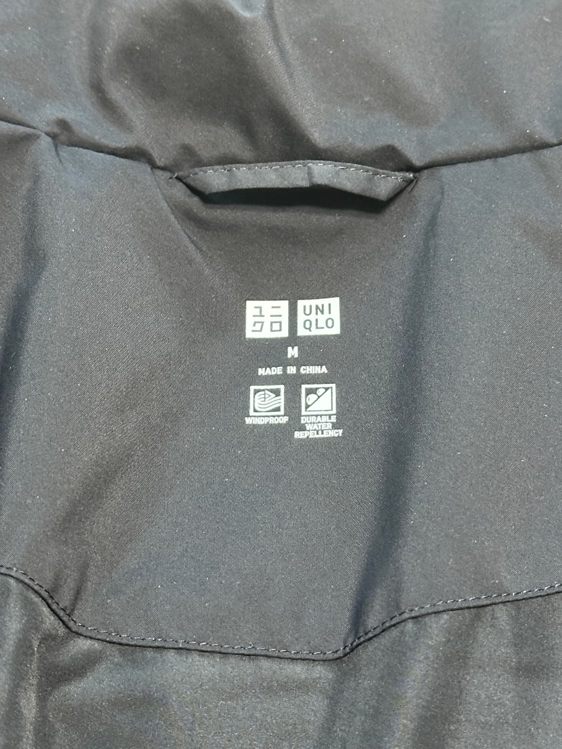 유니클로 심리스다운쇼트재킷 블랙 M 상품이미지3