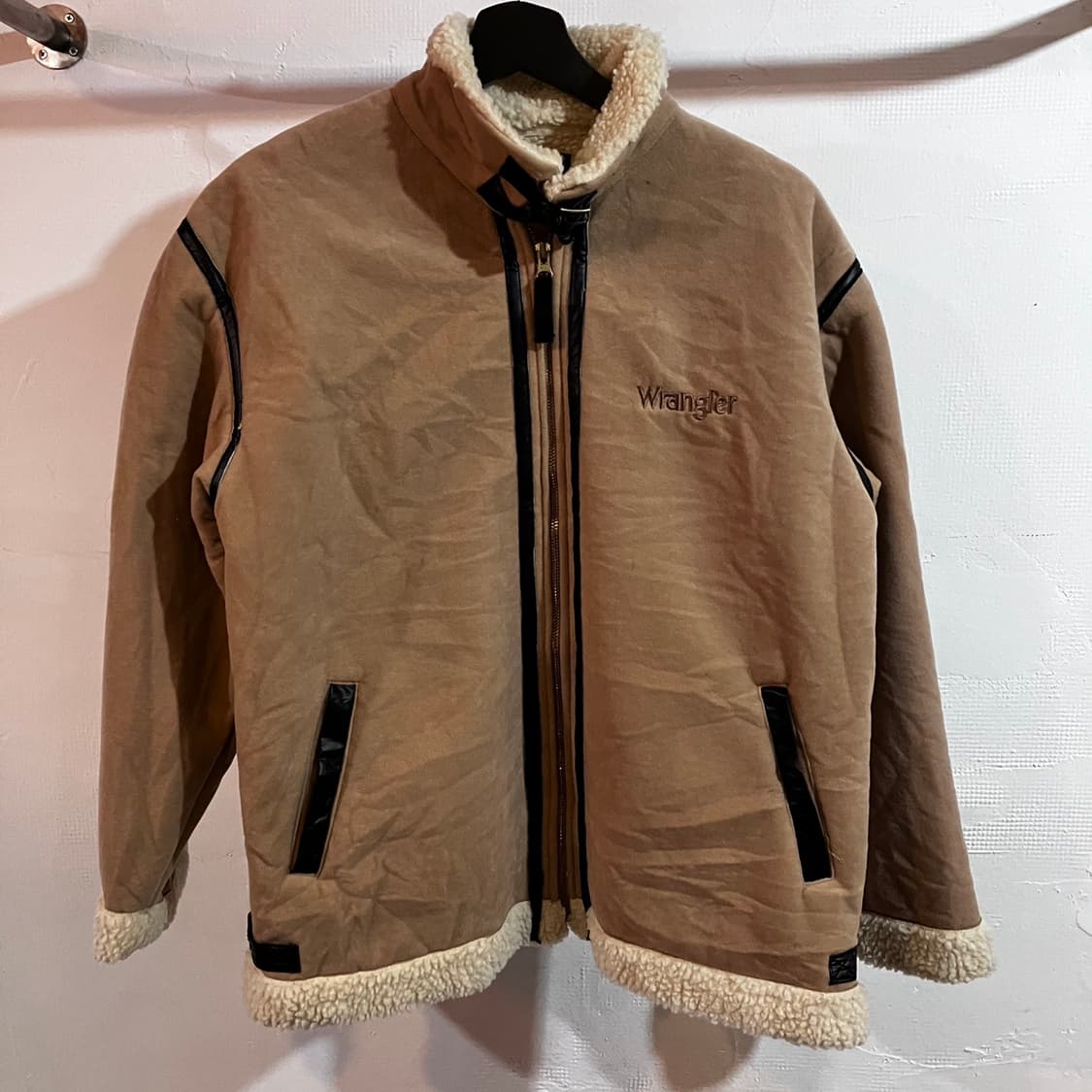 랭글러 차이나넥 셰르파 B-3 무스탕 자켓 상품이미지2