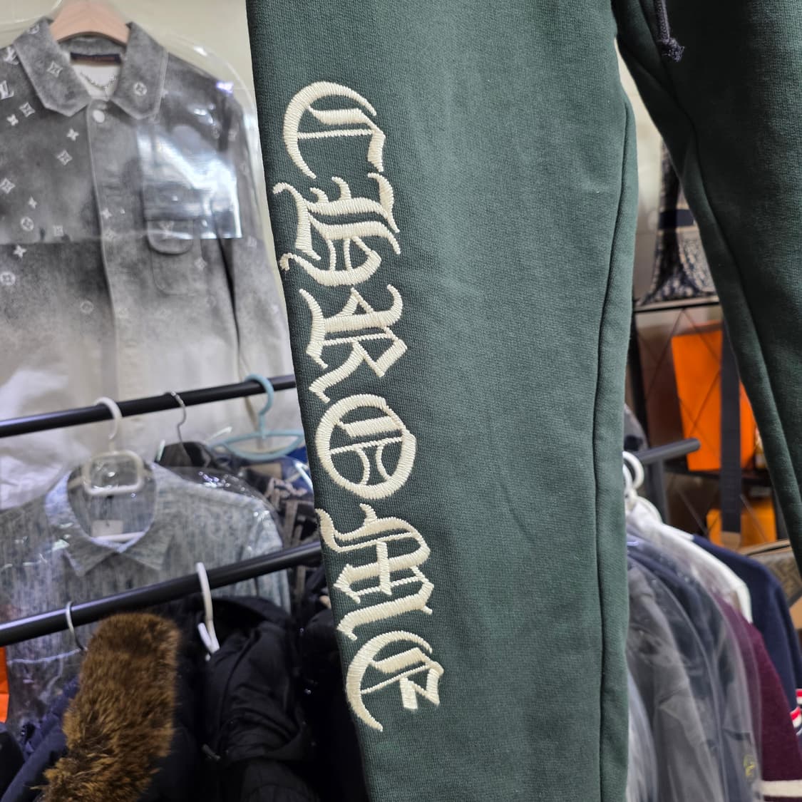 {클로젯}[국내 유일 매물]크롬하츠 슬로라이드 헌터그린 헤비스웻팬츠 상품이미지3