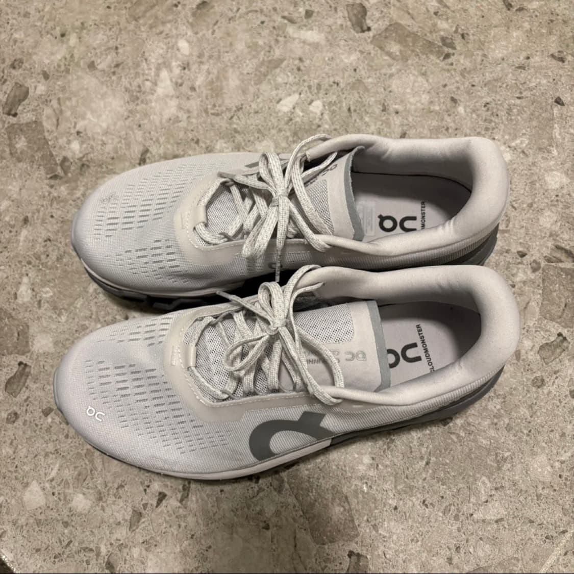 온러닝 클라우드몬스터 2 프로스트 락 255 상품이미지4