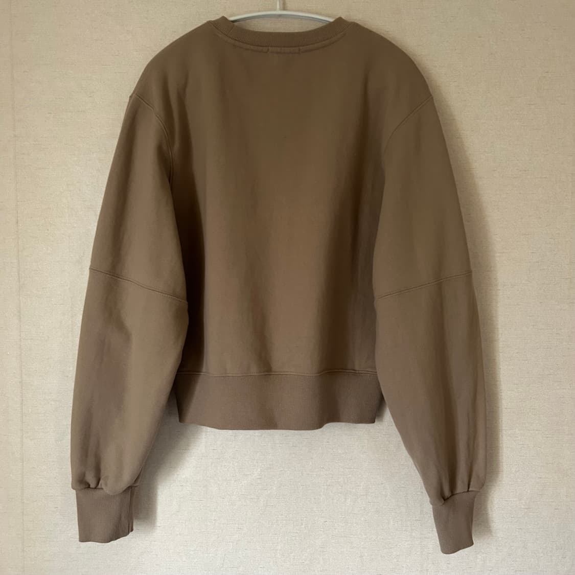 그로브 LEGACY 맨투맨 네이비, 베이지 [차정원 착용] 상품이미지8