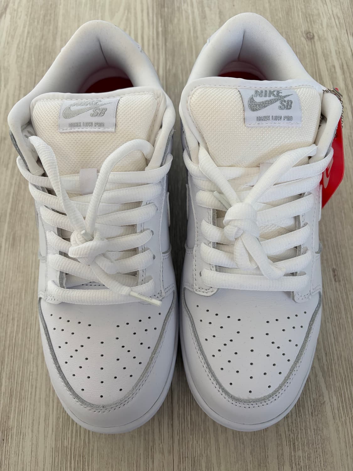 나이키x슈프림 SB 덩크 로우 화이트 270 상품이미지2