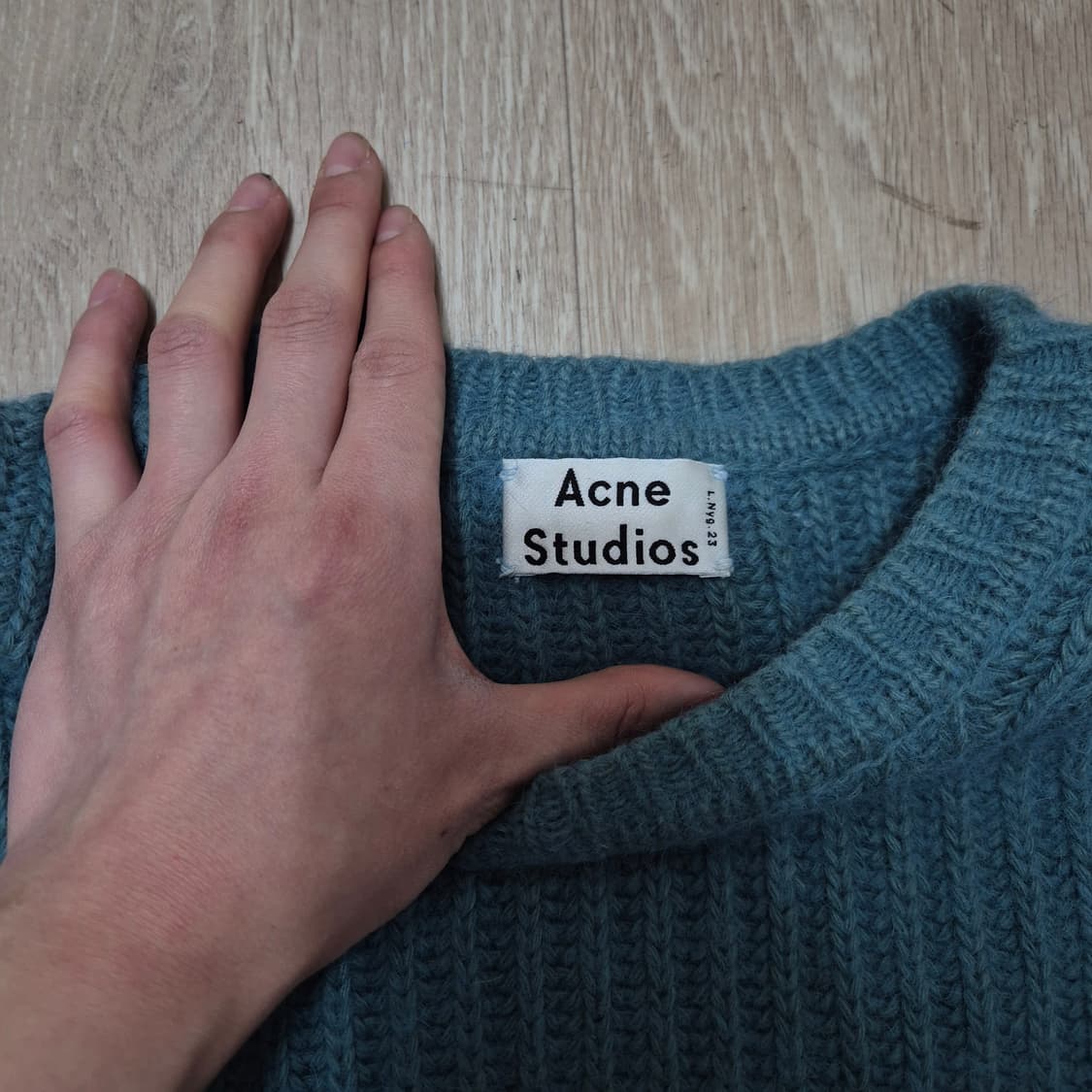 아크네 스튜디오 여성 데일리 와플 니트 스웨터 L(100) 상품이미지4