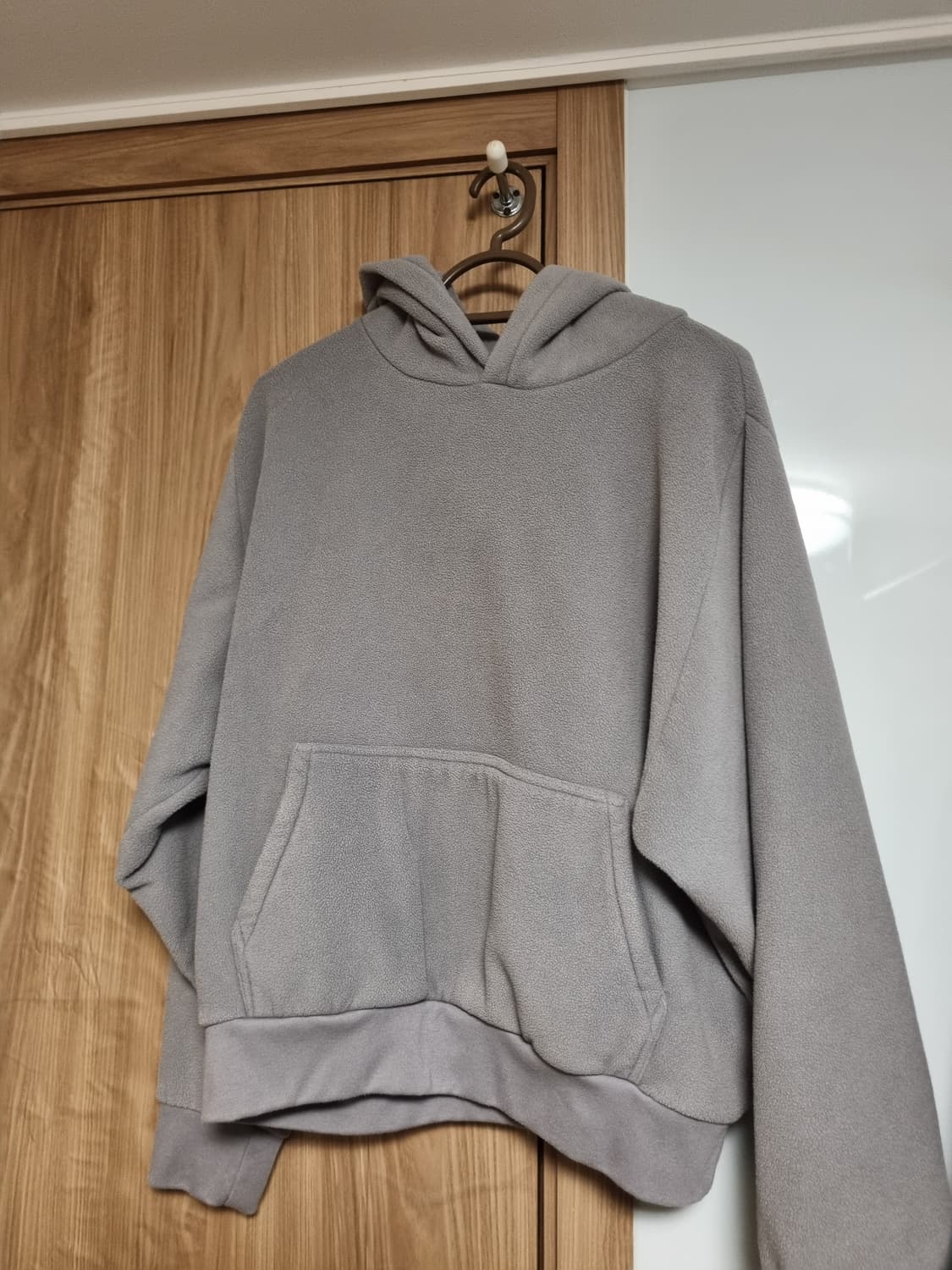 이지 갭 폴라 플리스 레귤러 후디 (블랙, 그레이) 상품이미지3