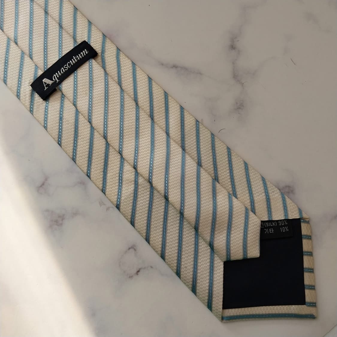 아쿠아스큐텀 실크 스트라이프 넥타이 9.6cm A+~A등급 K1514
 상품이미지10