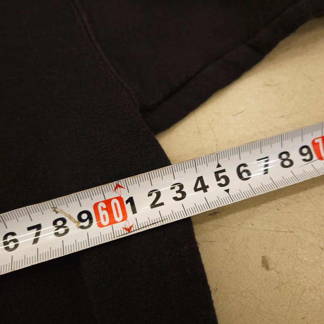 트레셔 빅로고 블랙 맨투맨 상품이미지4