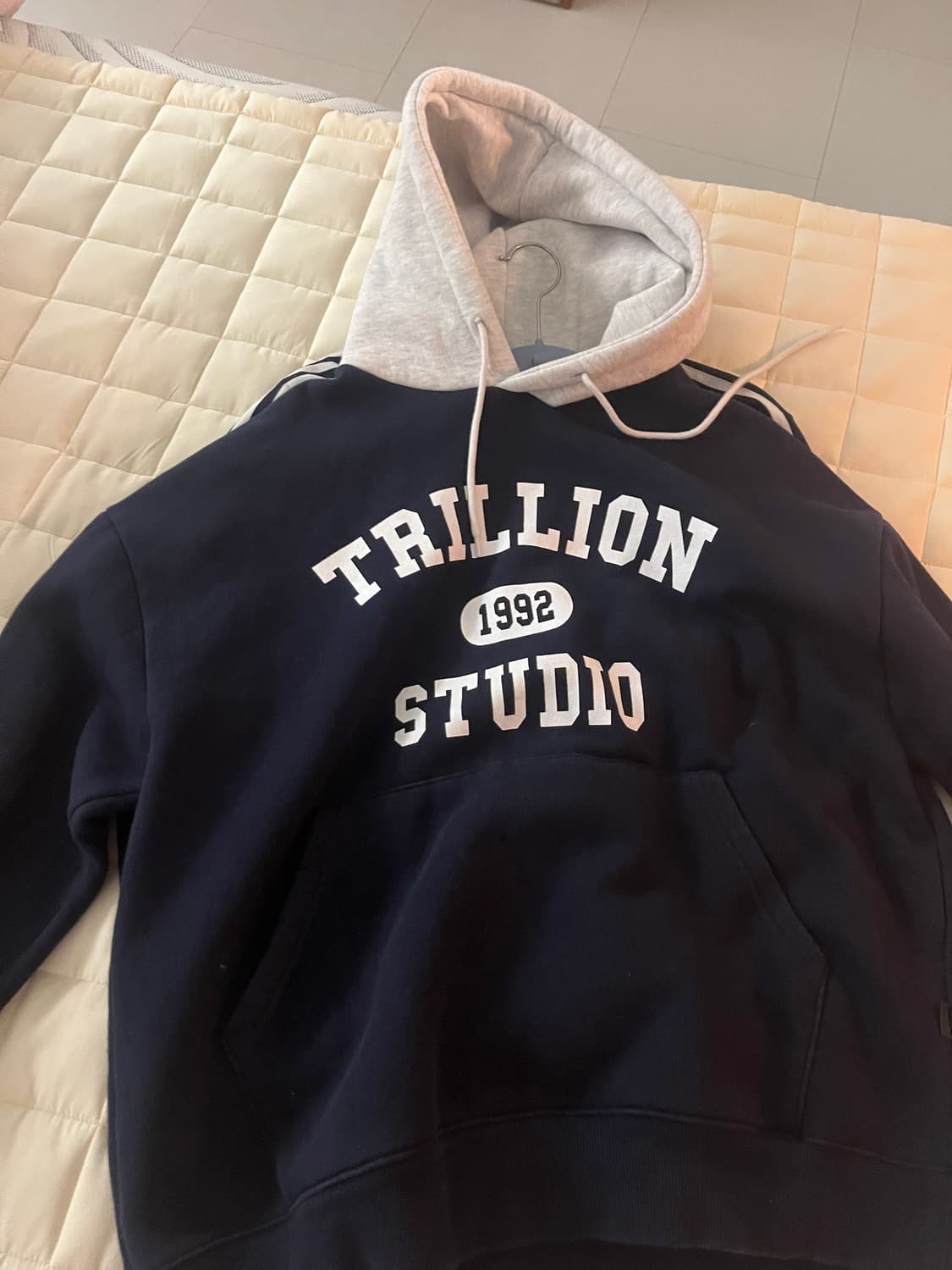 트릴리온 후드티 상품이미지1