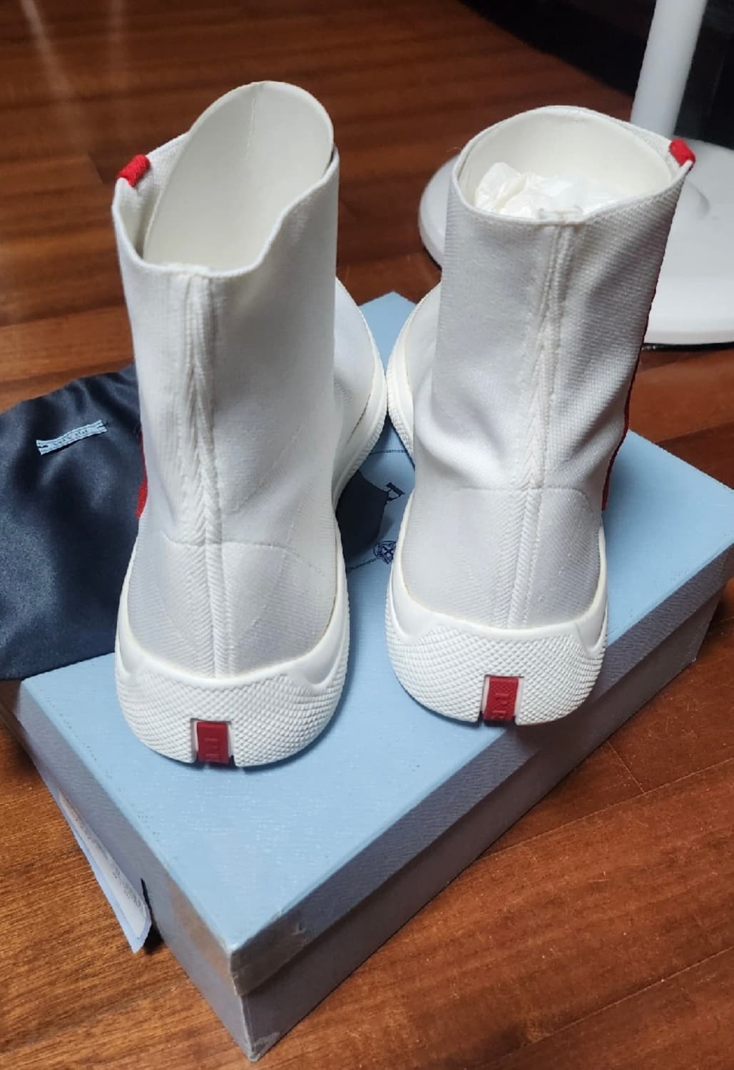 프라다 삭스 스니커즈 상품이미지4