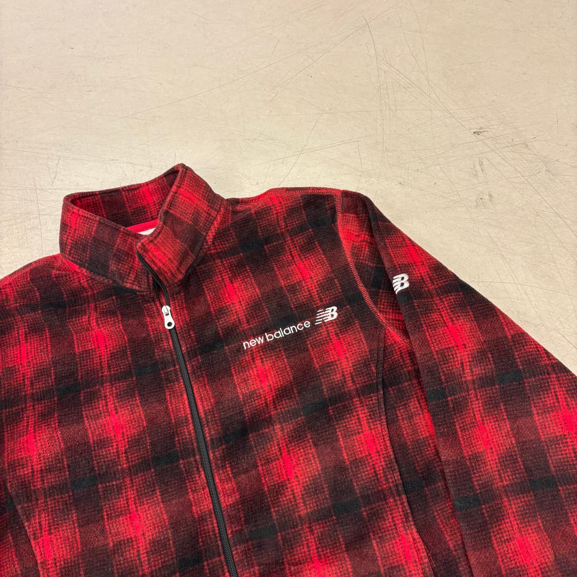 뉴발란스 체크 플리스 집업 상품이미지2