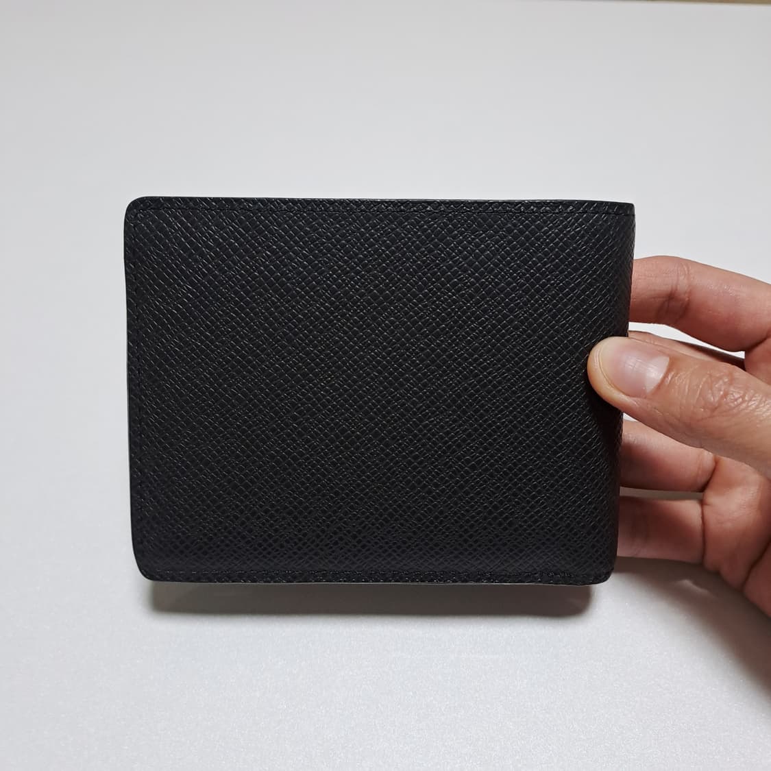 [100%/정품] 루이비통 멀티플 타이가 블랙 반지갑, 루이비통지갑 상품이미지3