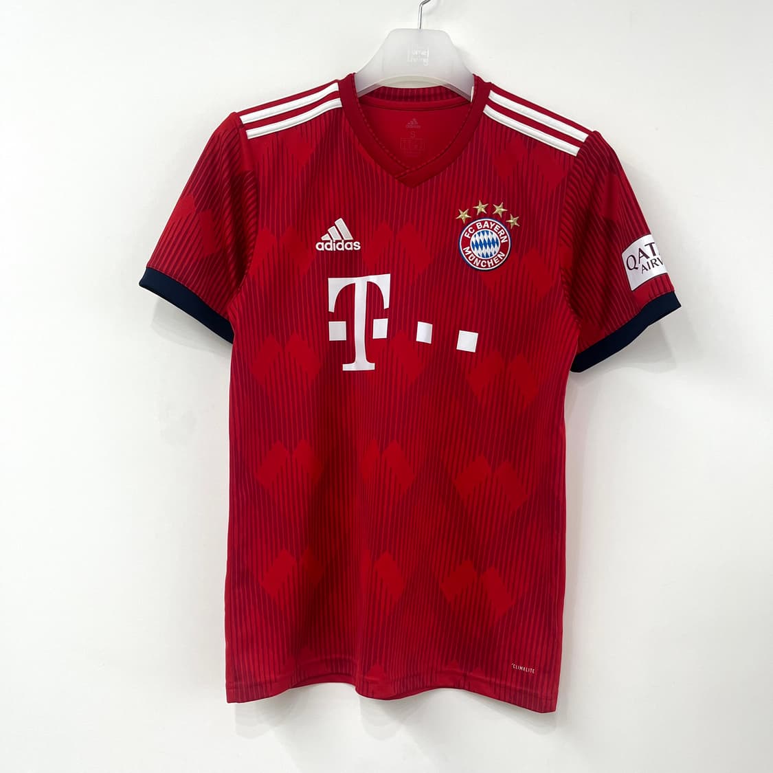 아디다스 18-19 바이에른 뮌헨 레반도프스키 유니폼 상품이미지2