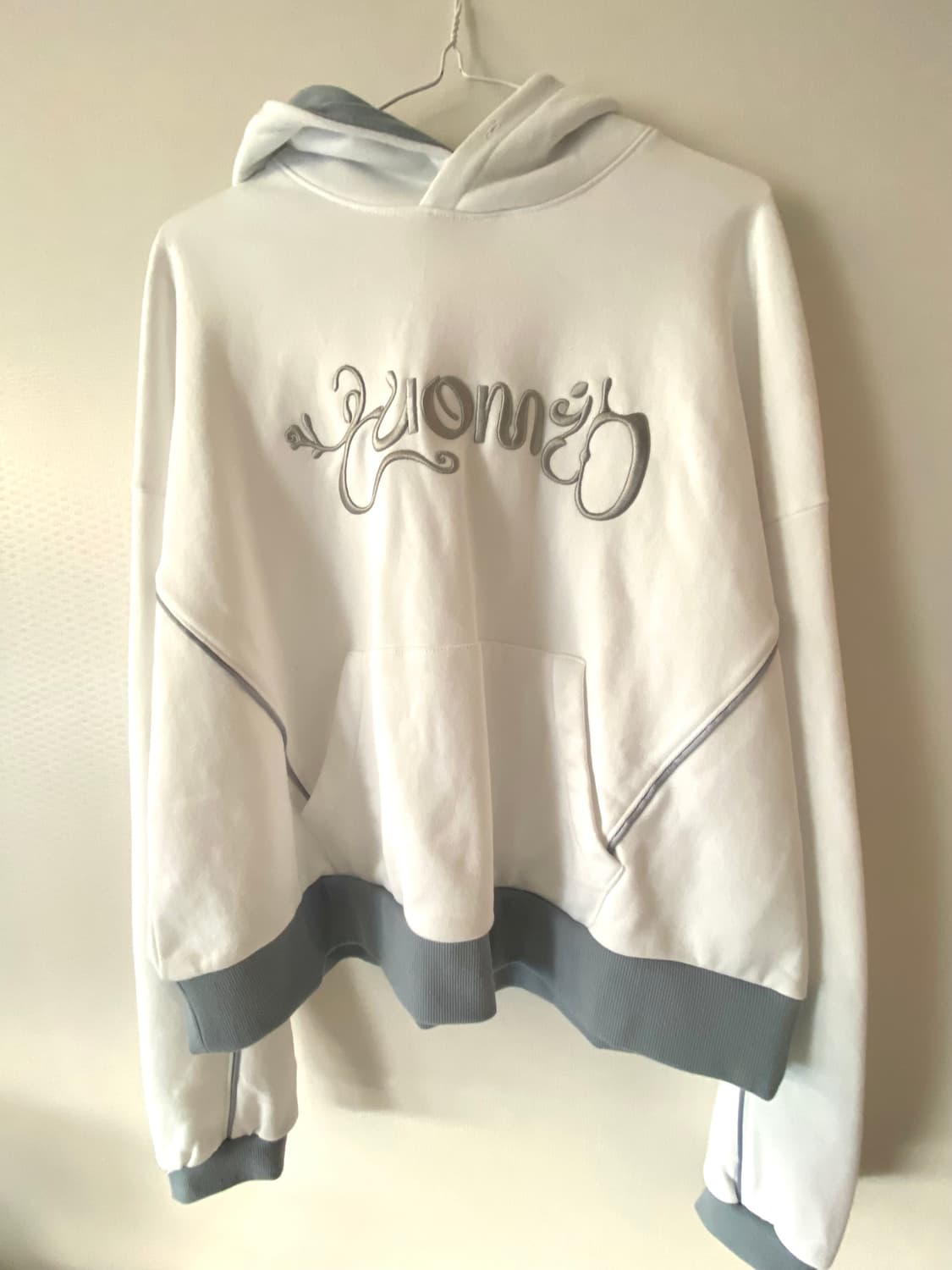 뚜오미오 후드티 graphic block hoodie 상품이미지2