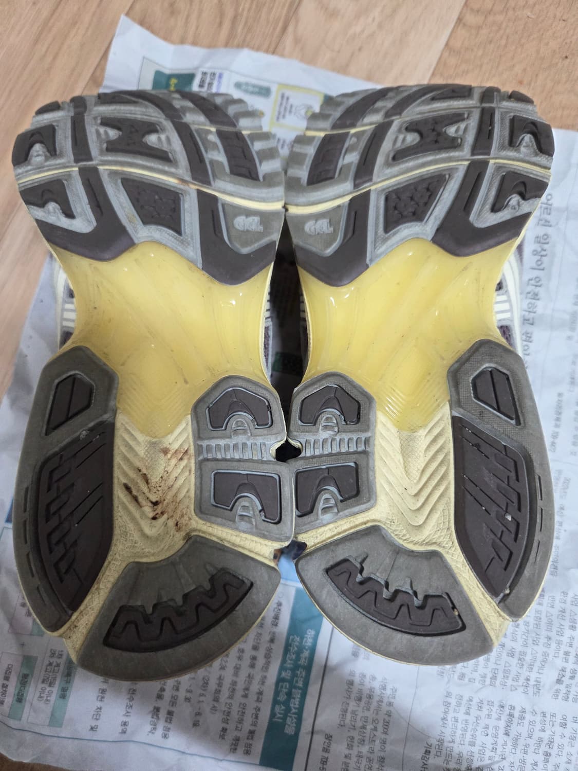 아식스 젤카야노14 255 팝니다 상품이미지5