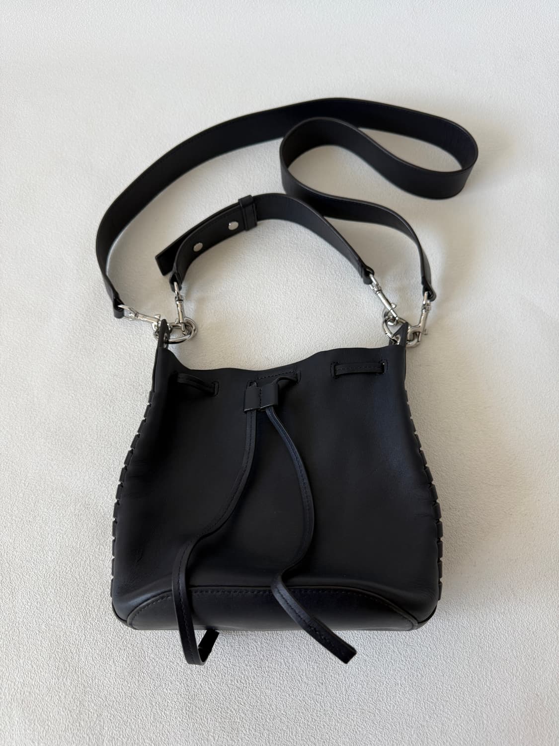 올세인츠(ALLSAINTS) 레더 버킷백 상품이미지2