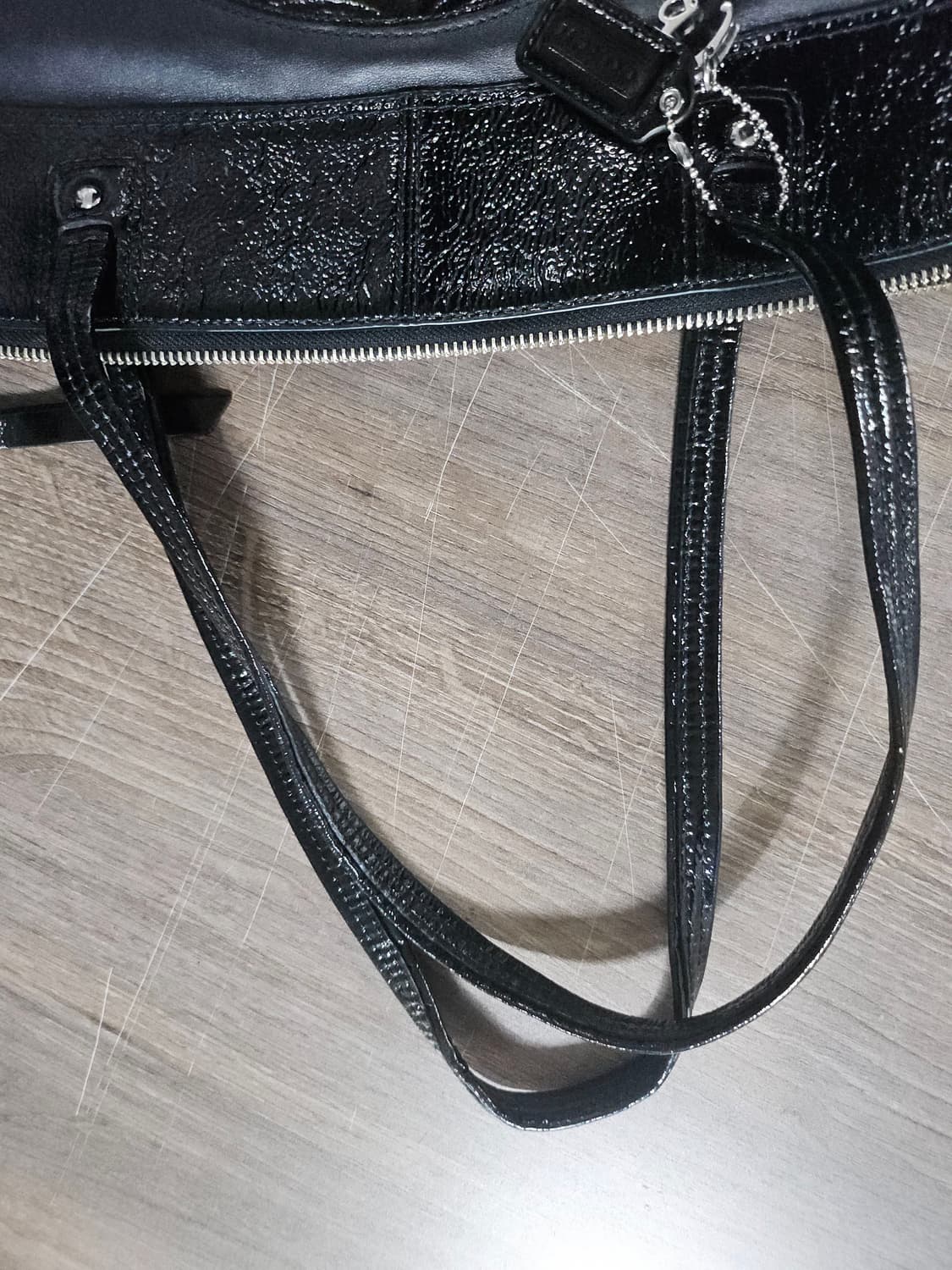 코치 가죽 블랙 로고 패턴 쇼퍼백 상품이미지8