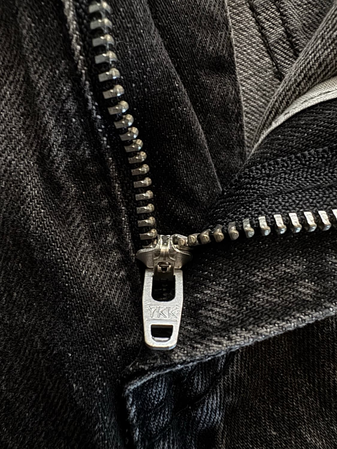 지방시 Givenchy 블랙 워싱 데님 팬츠  상품이미지4