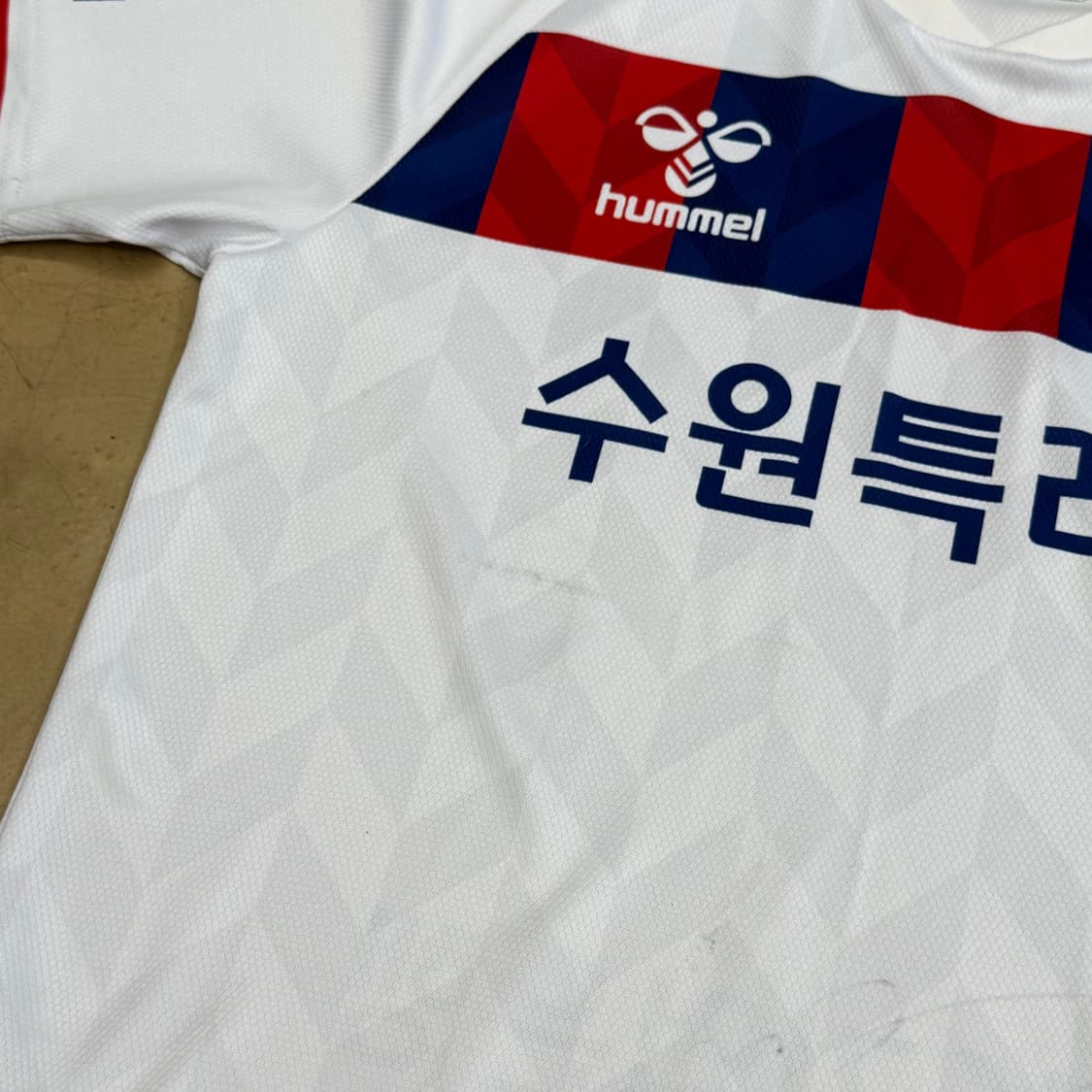 🫶🏻 험멜 수원FC White No.88 이용 사인 유니폼 🫶🏻 상품이미지8