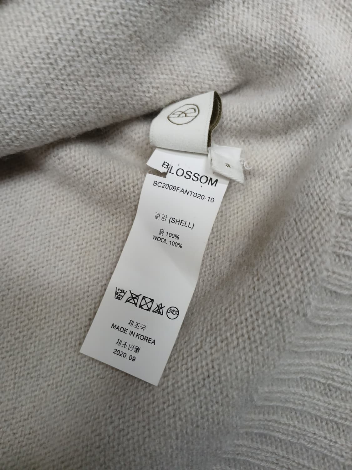 블라썸 BLOSSOM 터틀넥 니트  상품이미지7